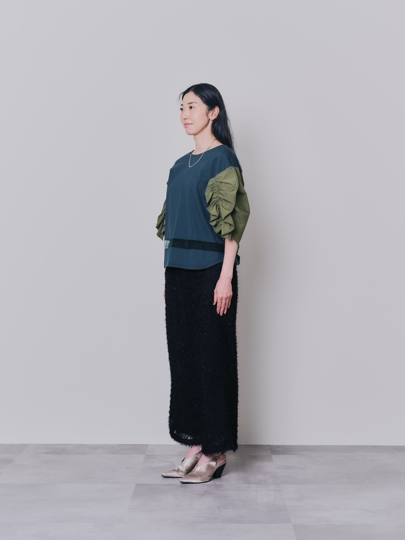 フリルスリーブ配色ステッチヘムシアートップス [603328] dark green