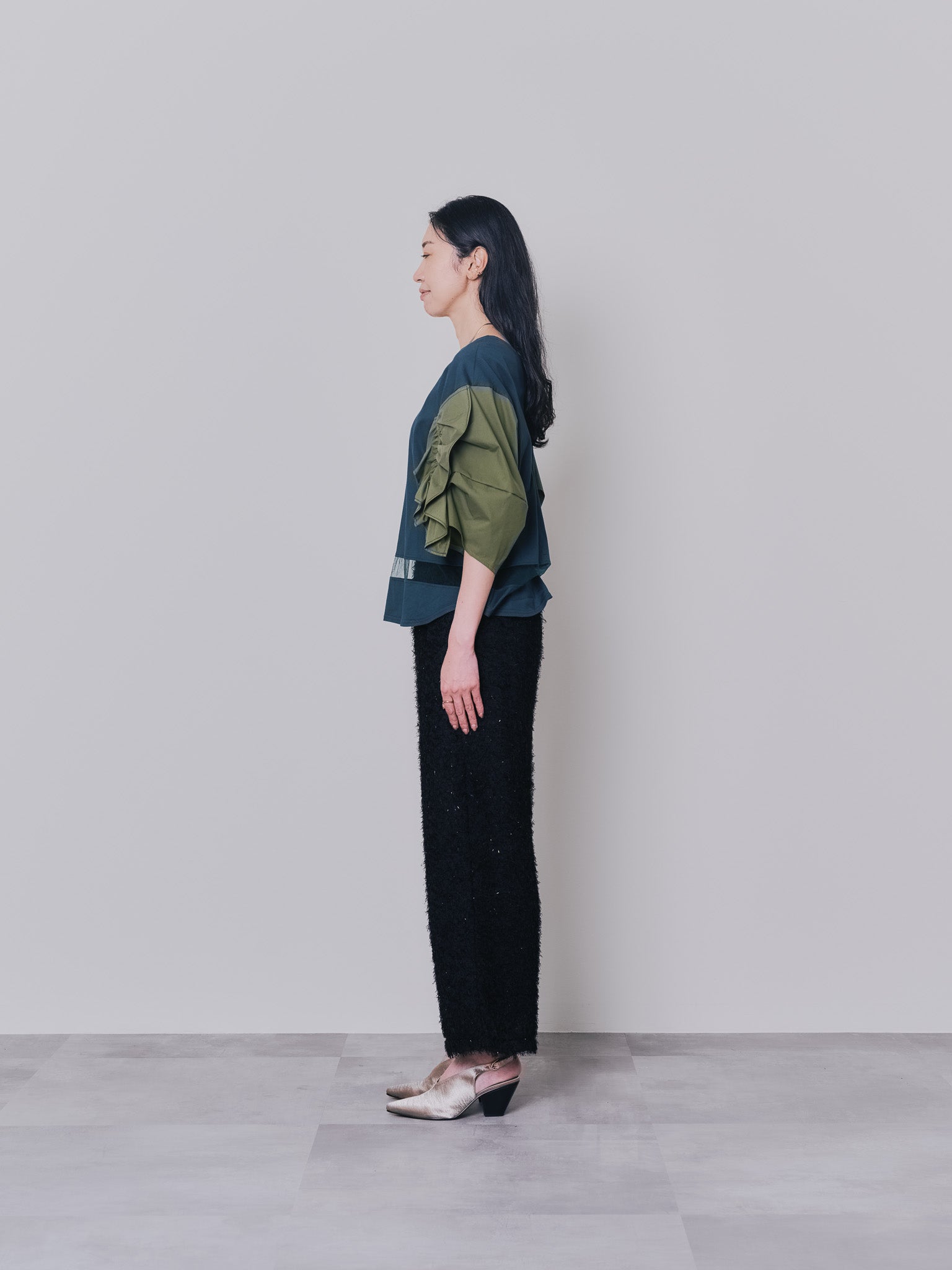 フリルスリーブ配色ステッチヘムシアートップス [603328] dark green