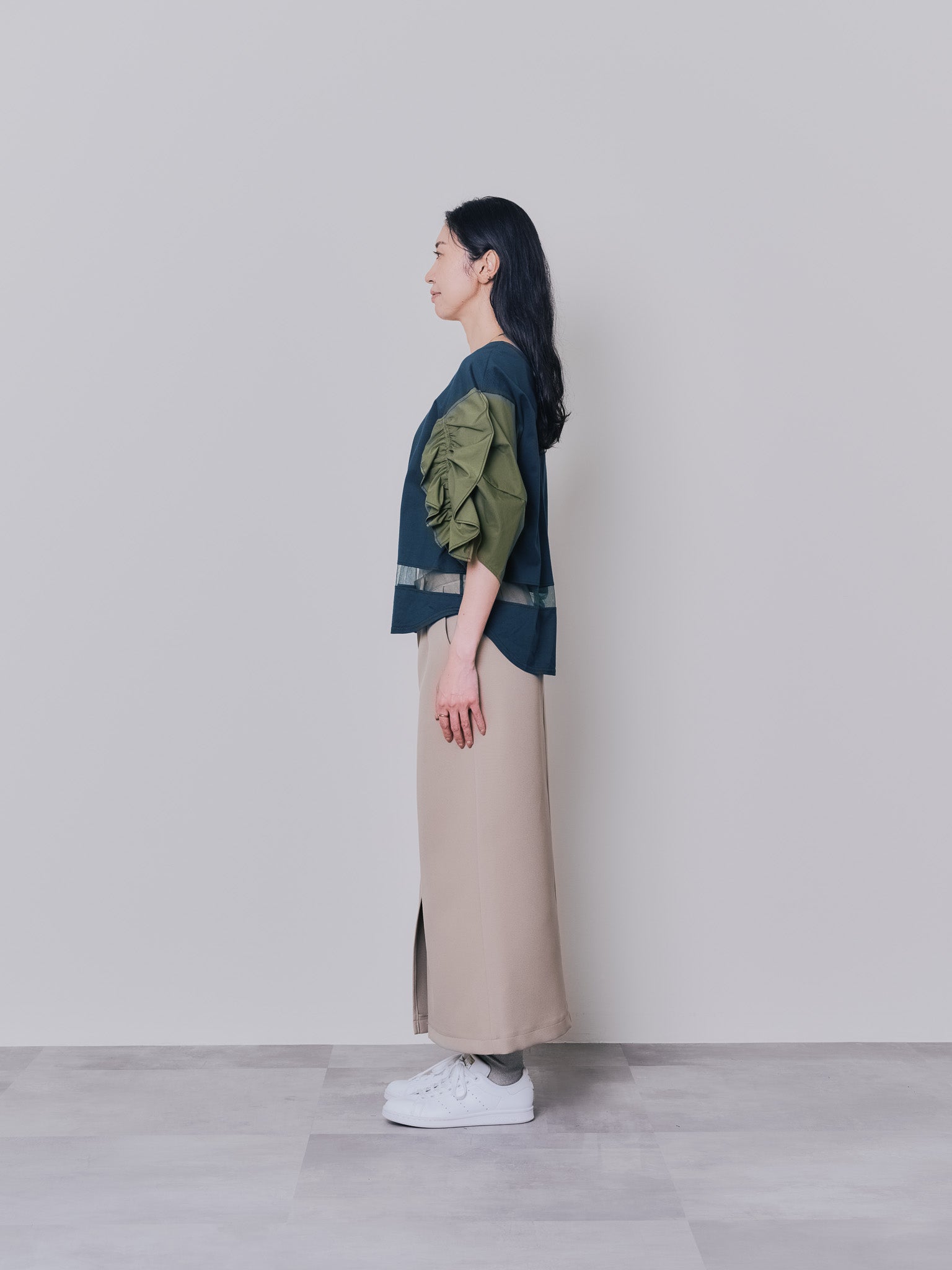 フリルスリーブ配色ステッチヘムシアートップス [603328] dark green