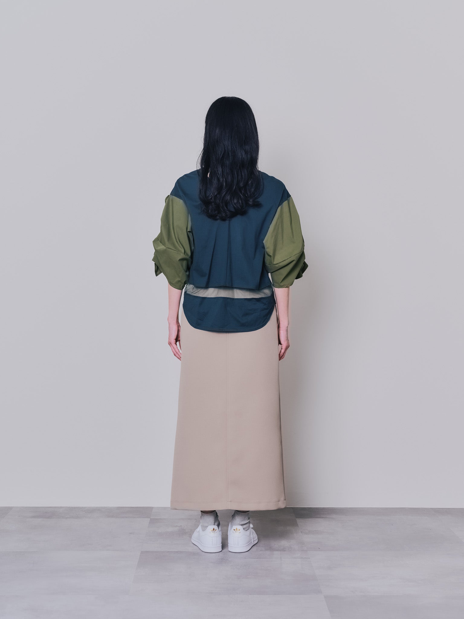 フリルスリーブ配色ステッチヘムシアートップス [603328] dark green
