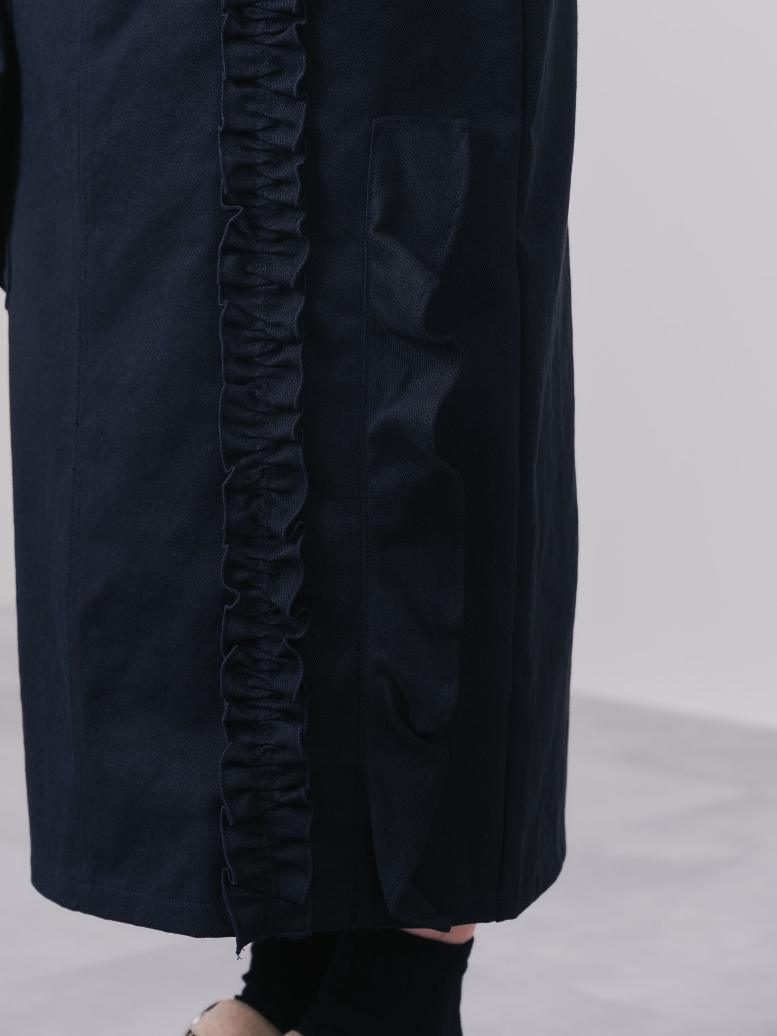 ミックスフリルカツラギタイトスカート [601358] black