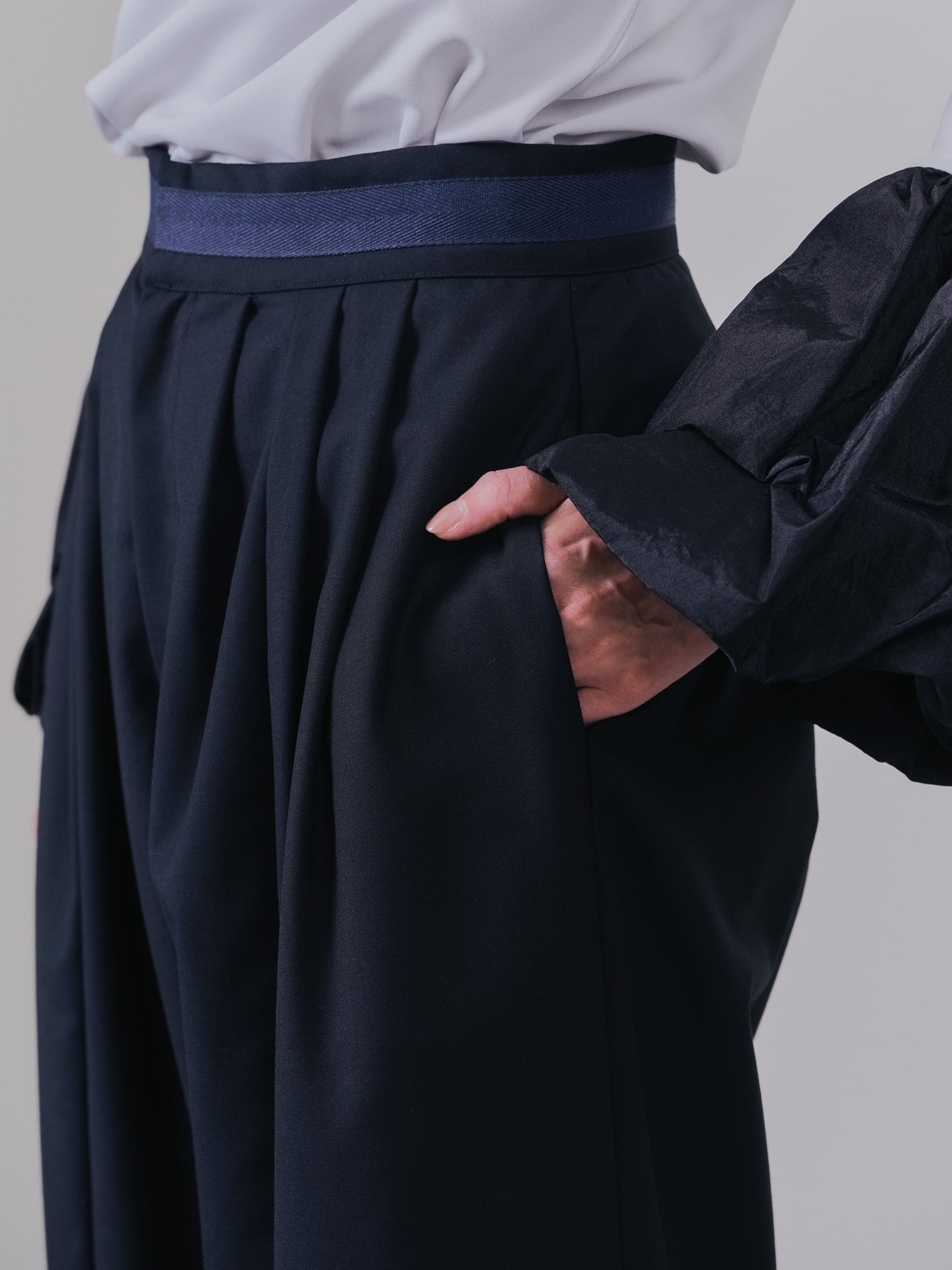 マーベストライクタックボリュームパンツ [601376] black
