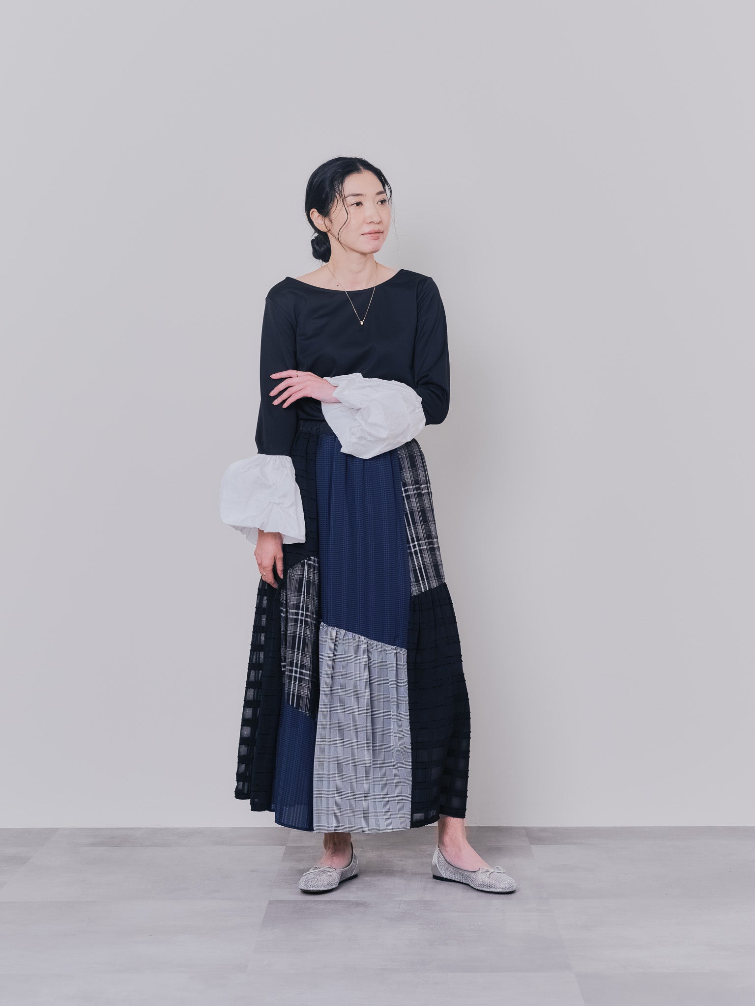 【TIME SALE 10/21 17:00まで!!】配色バルーンスリーブトップス [601371] black