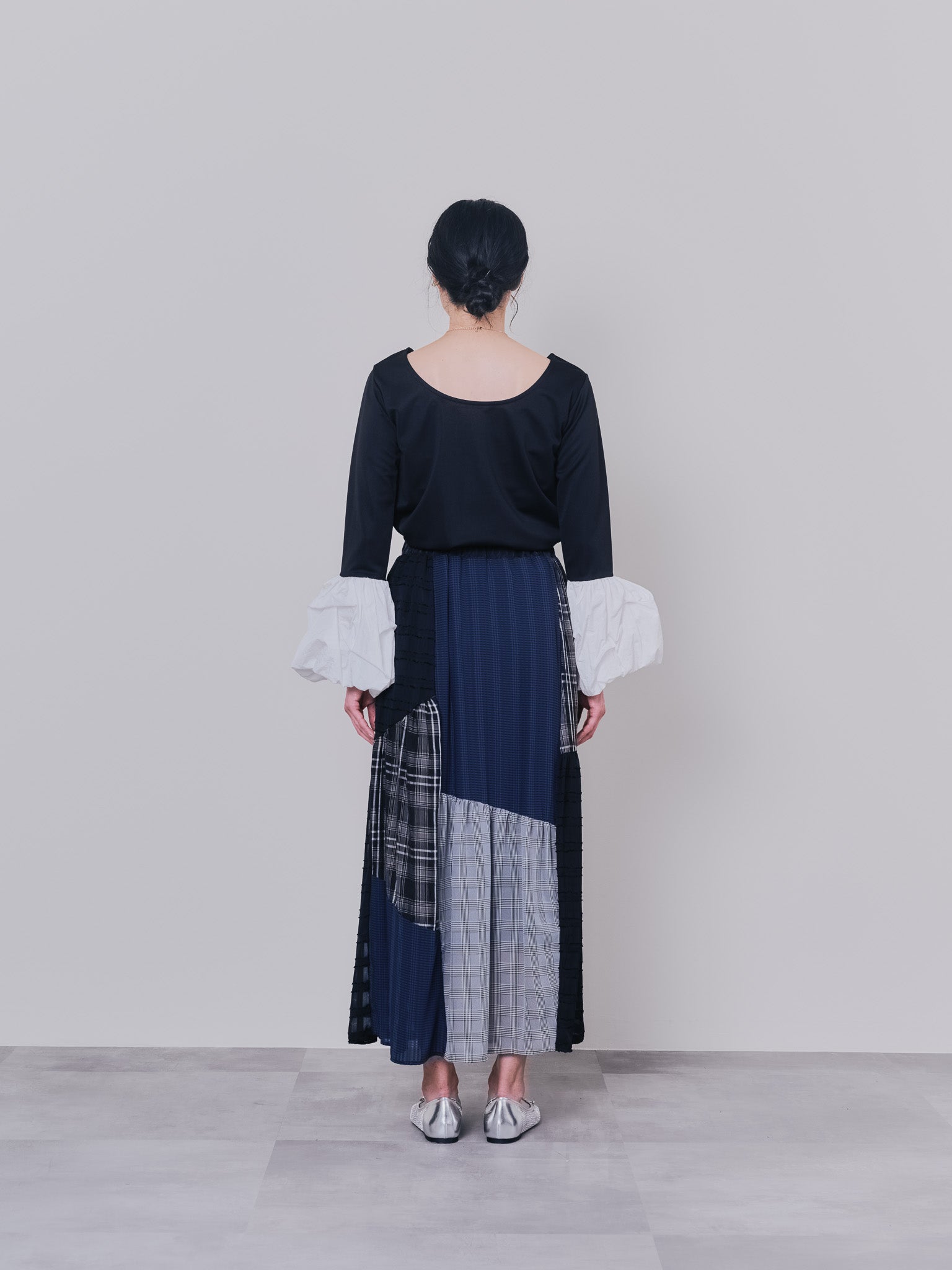 【TIME SALE 10/21 17:00まで!!】配色バルーンスリーブトップス [601371] black