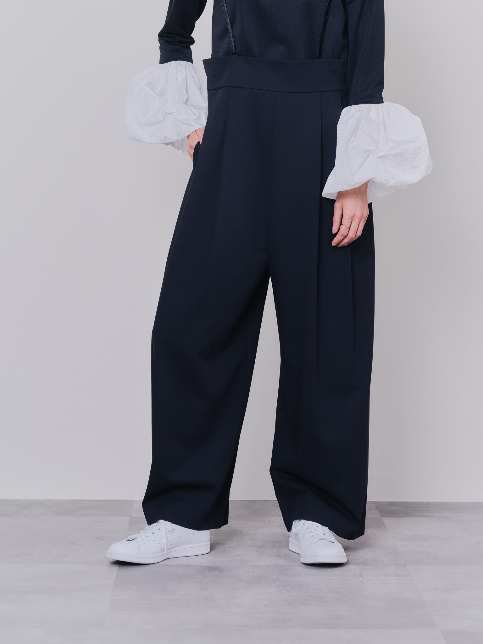 ベロアサスペンダー付パンツ [603332] black