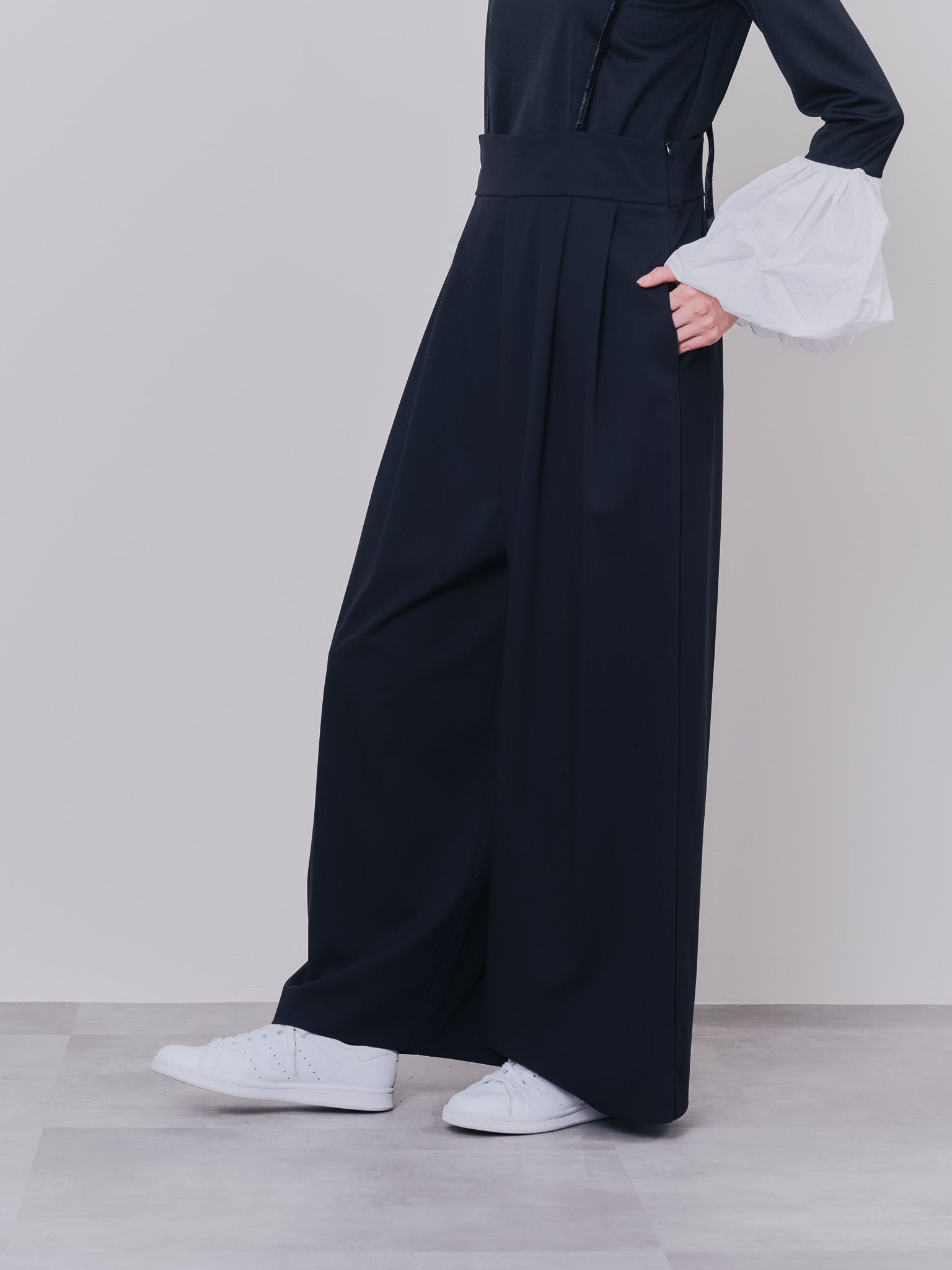 ベロアサスペンダー付パンツ [603332] black