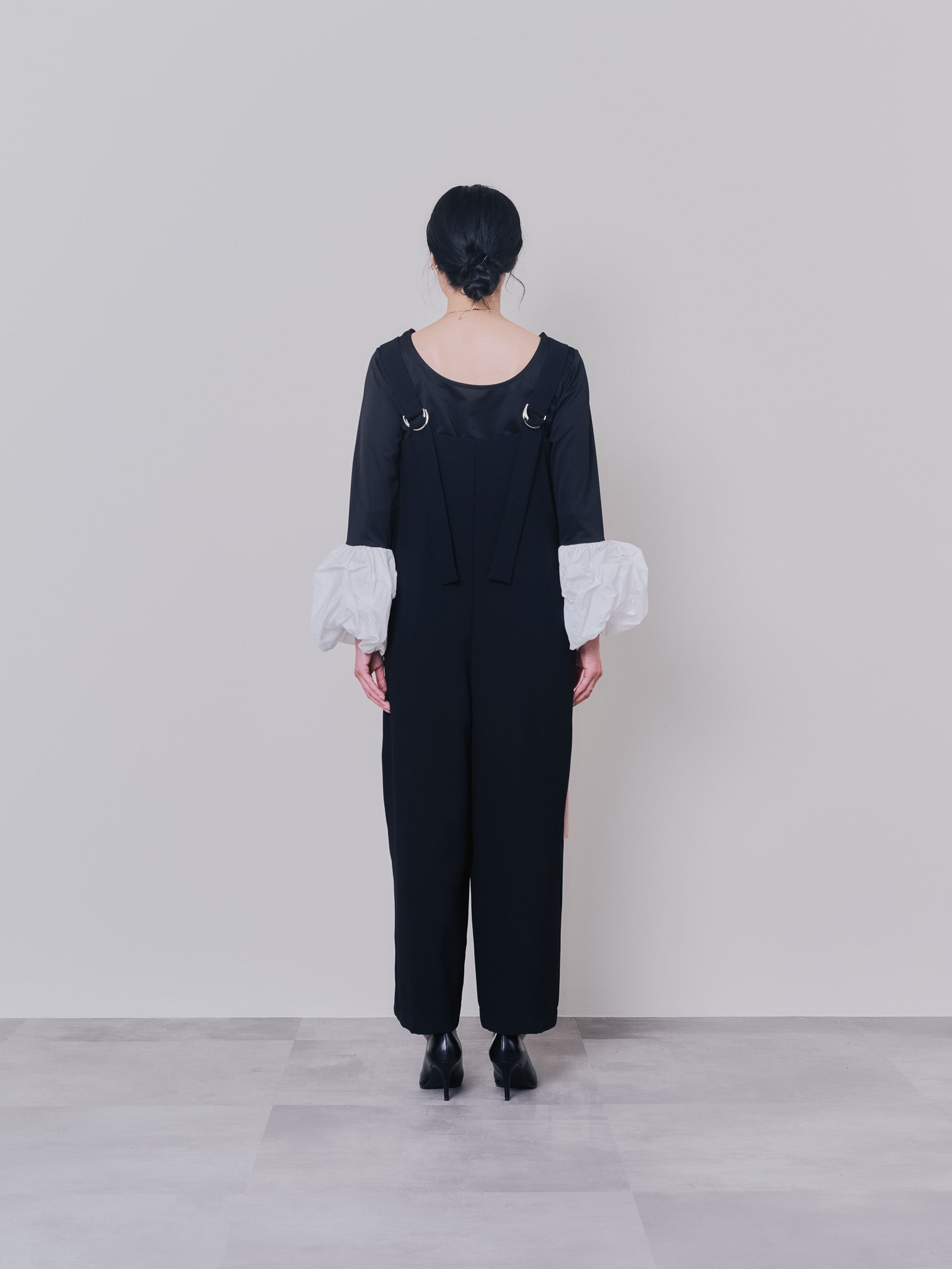 【TIME SALE 10/21 17:00まで!!】配色バルーンスリーブトップス [601371] black