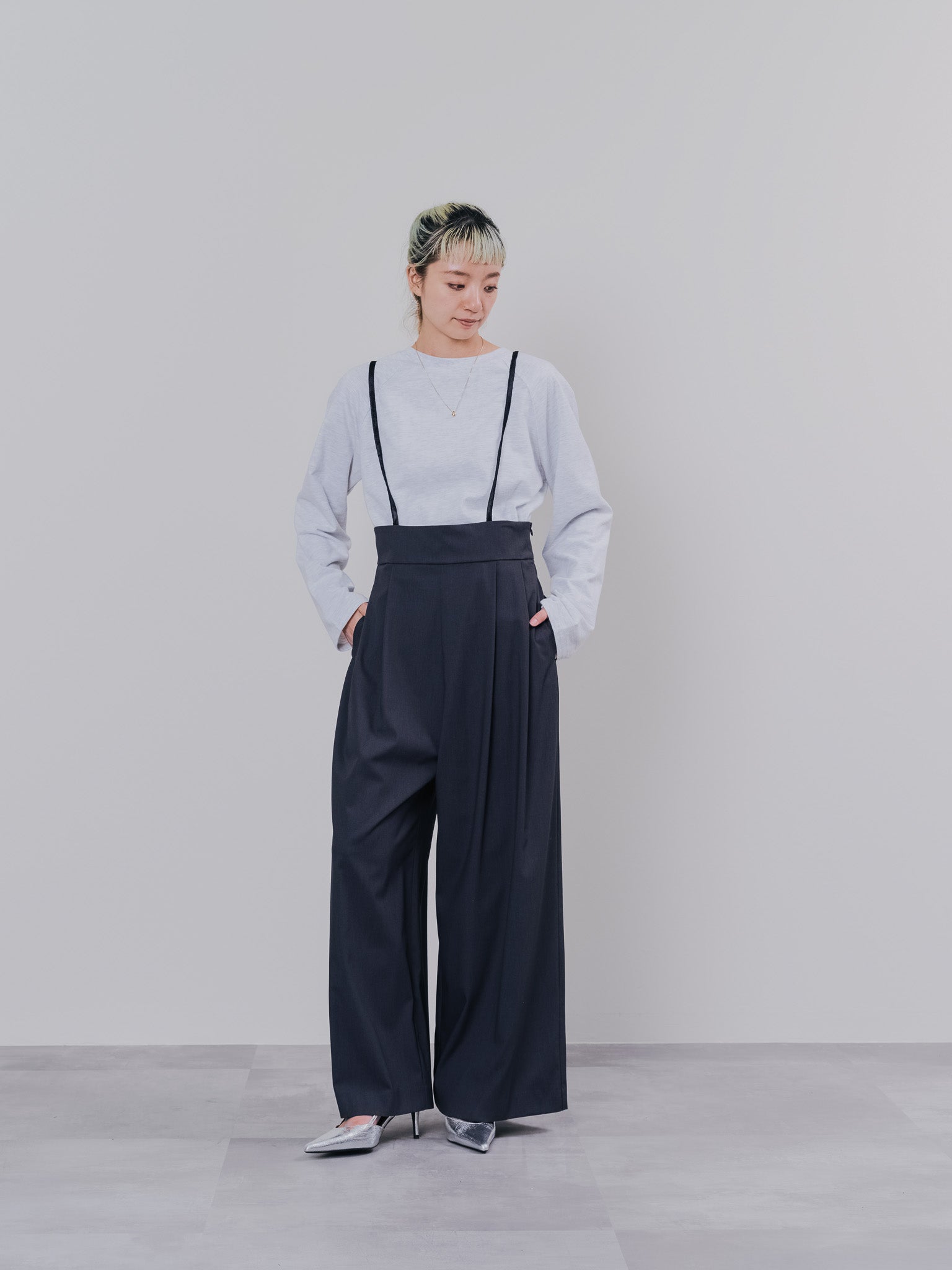 ベロアサスペンダー付パンツ [603332] black