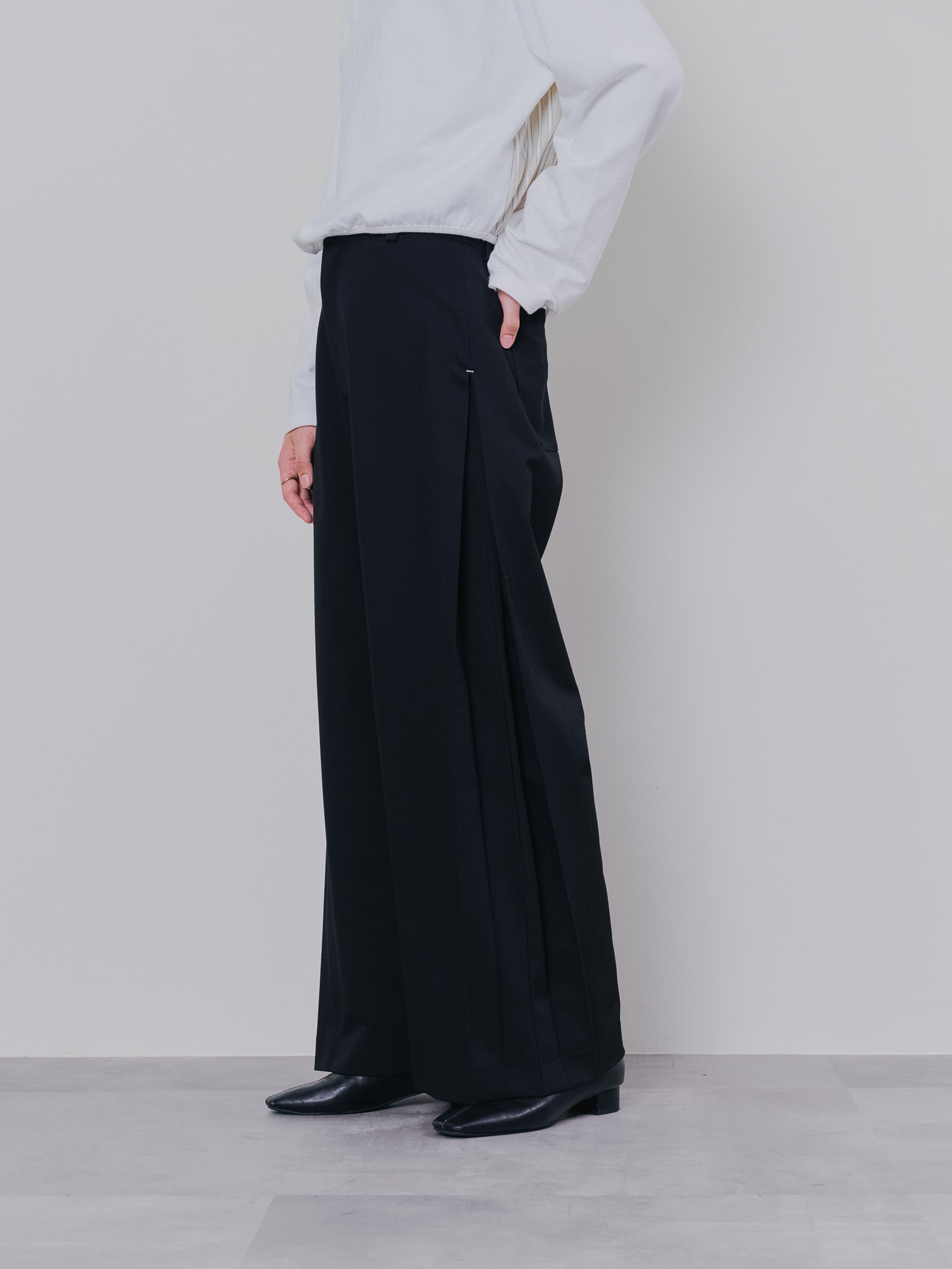 【SALE】サイドプリーツ配色ステッチパンツ [601375] black