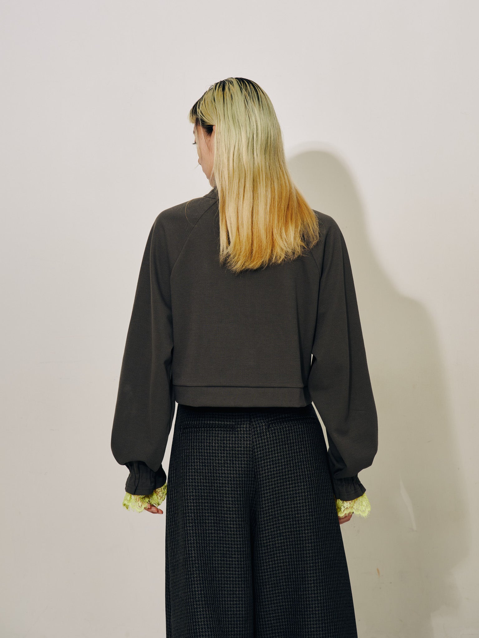 【-PRE SALE- 12/15 18:00まで!!】ハーフジップ配色レーストップス [605529] charcoal