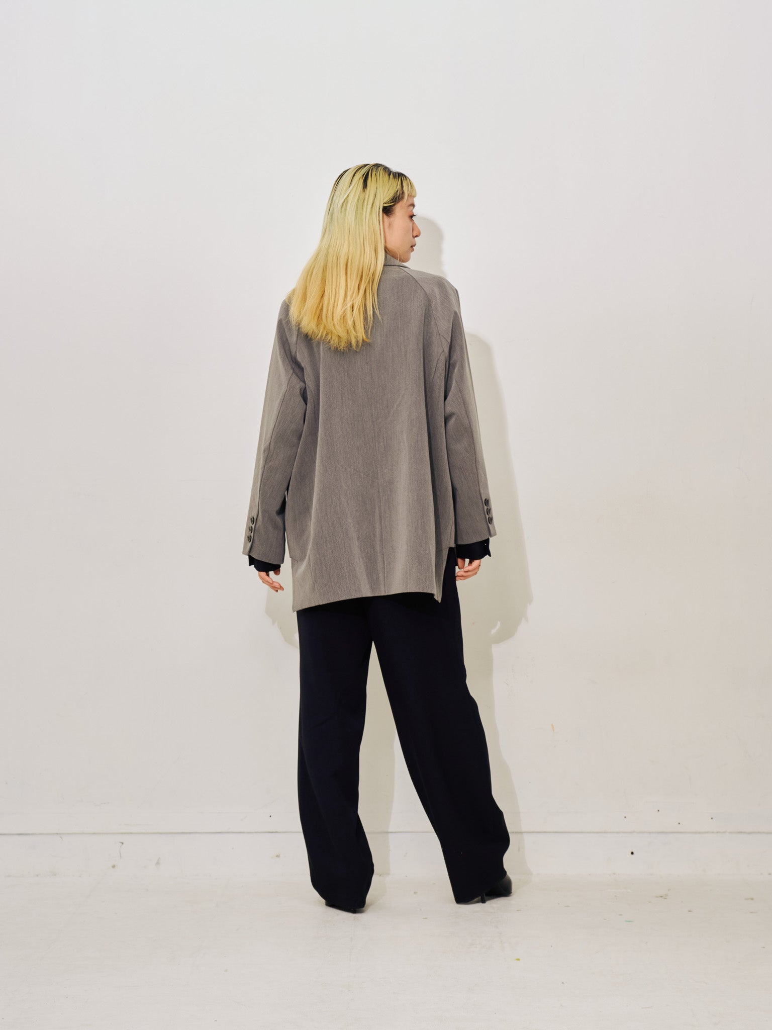 【-PRE SALE- 12/15 18:00まで!!】配色ストライプポイントアシメヘムジャケット [605544] charcoal