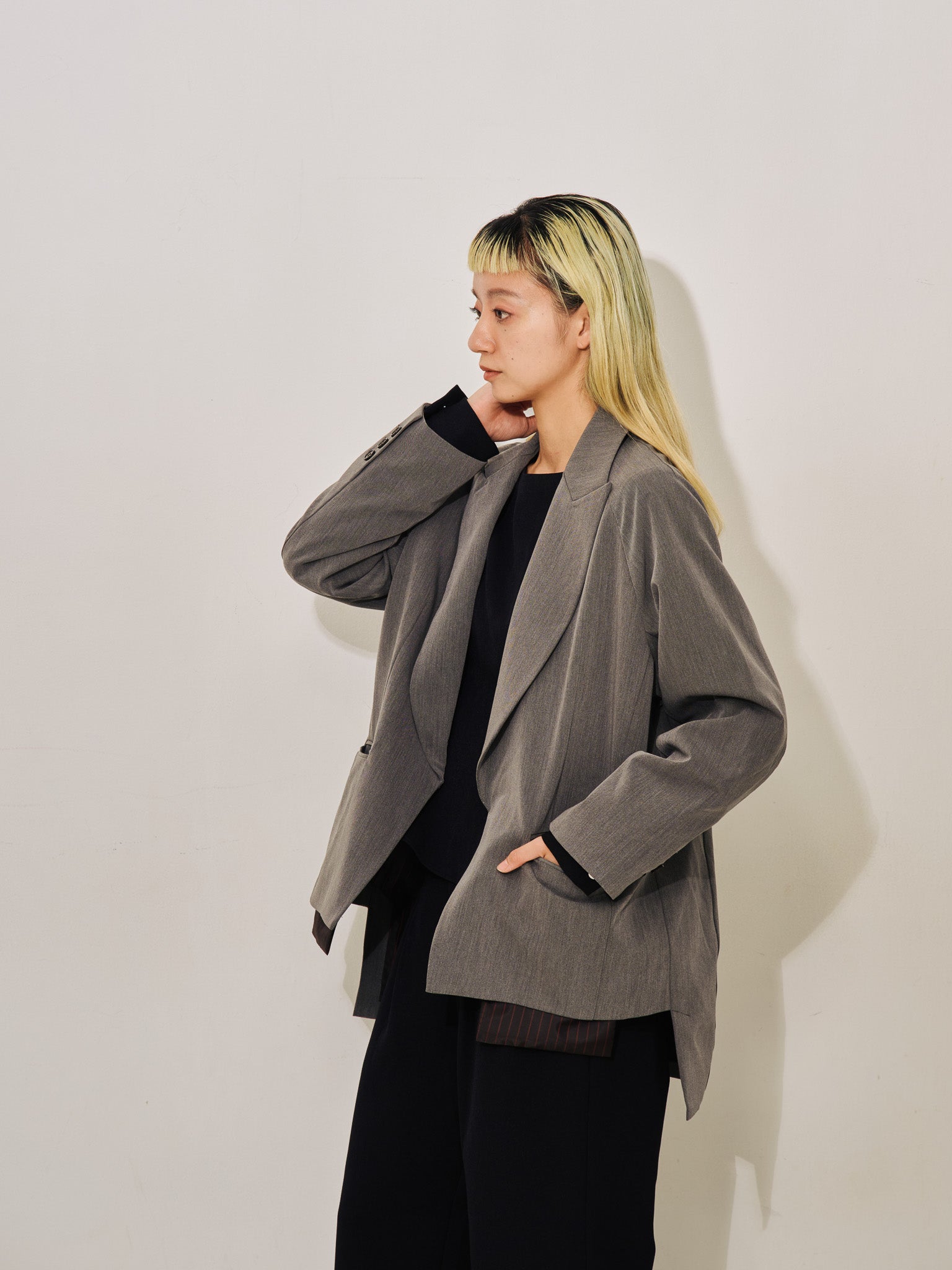 【SALE】配色ストライプポイントアシメヘムジャケット [605544] charcoal