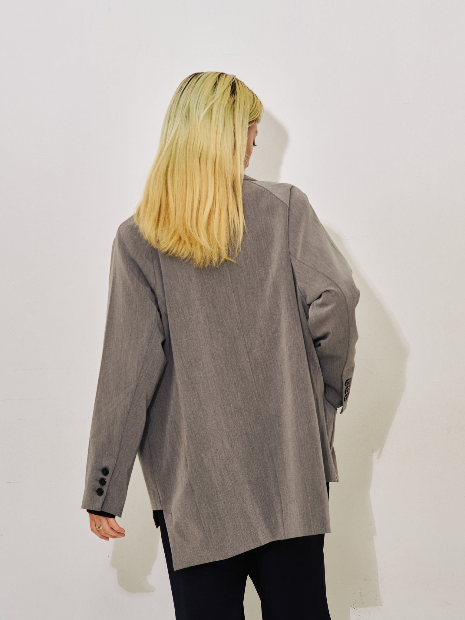 【SALE】配色ストライプポイントアシメヘムジャケット [605544] charcoal