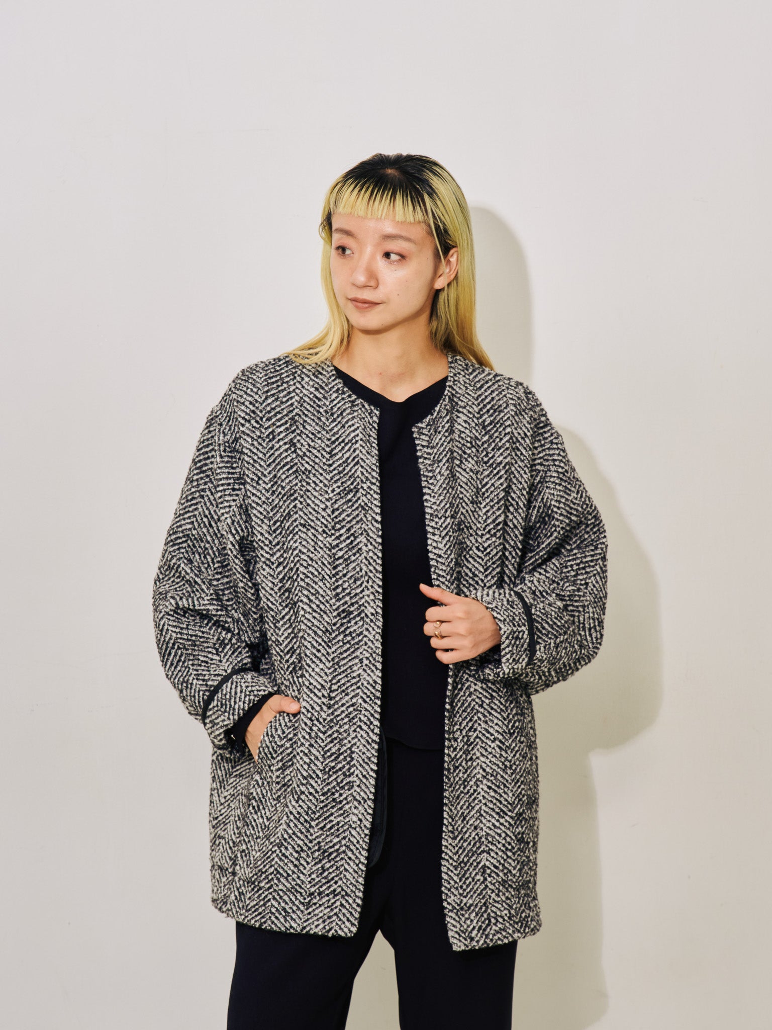 【-PRE SALE- 12/15 18:00まで!!】バックタックヘリンボーンツィードコーディガン [605561] off
