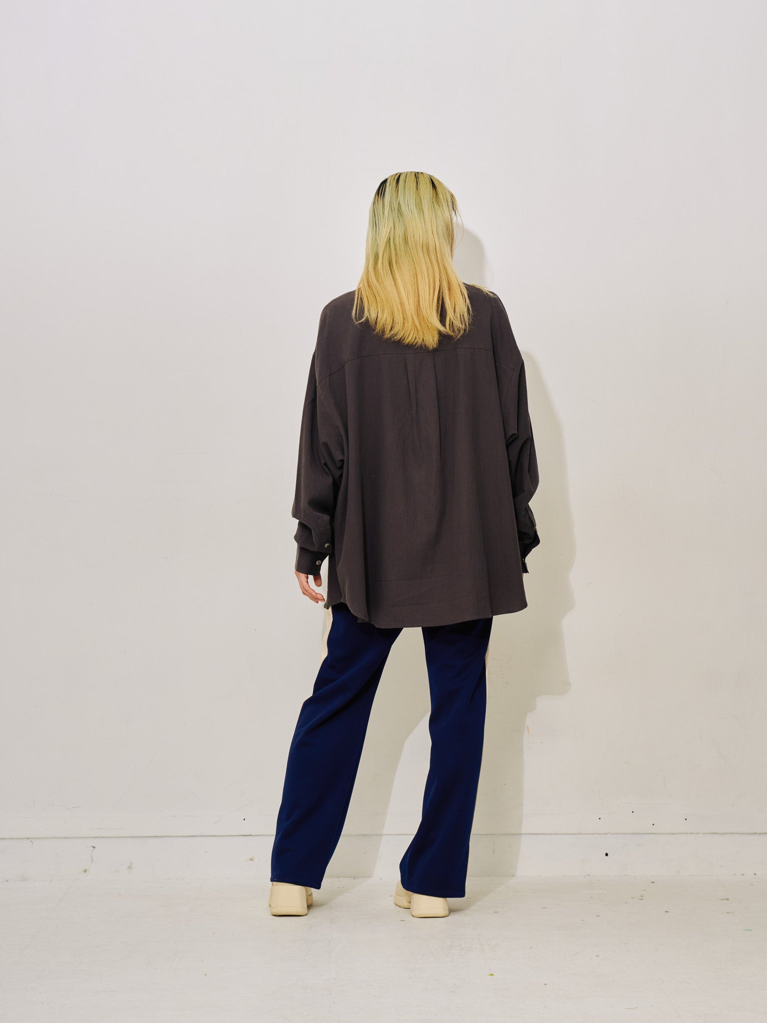 【-PRE SALE- 12/15 18:00まで!!】配色サイドライントラックパンツ [603340] navy