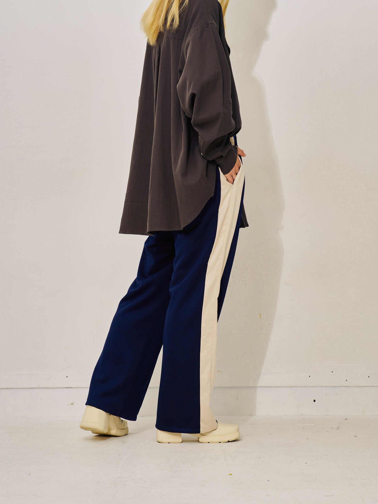 【SALE】配色サイドライントラックパンツ [603340] navy