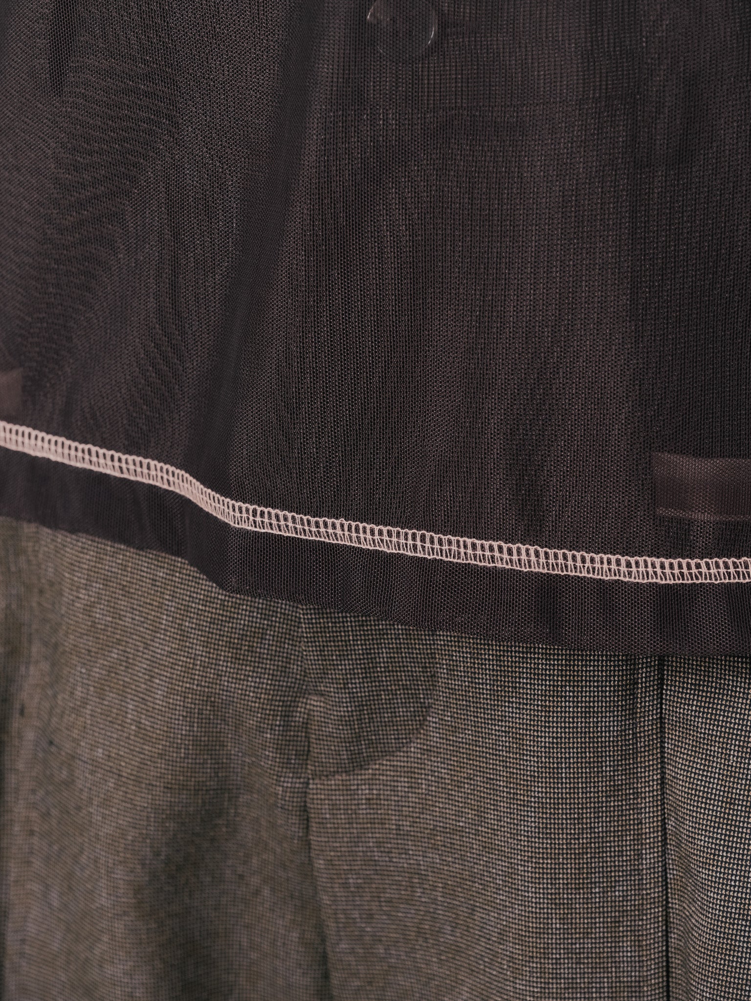 スリーブメッシュ配色ステッチシアートップス [601352] brown