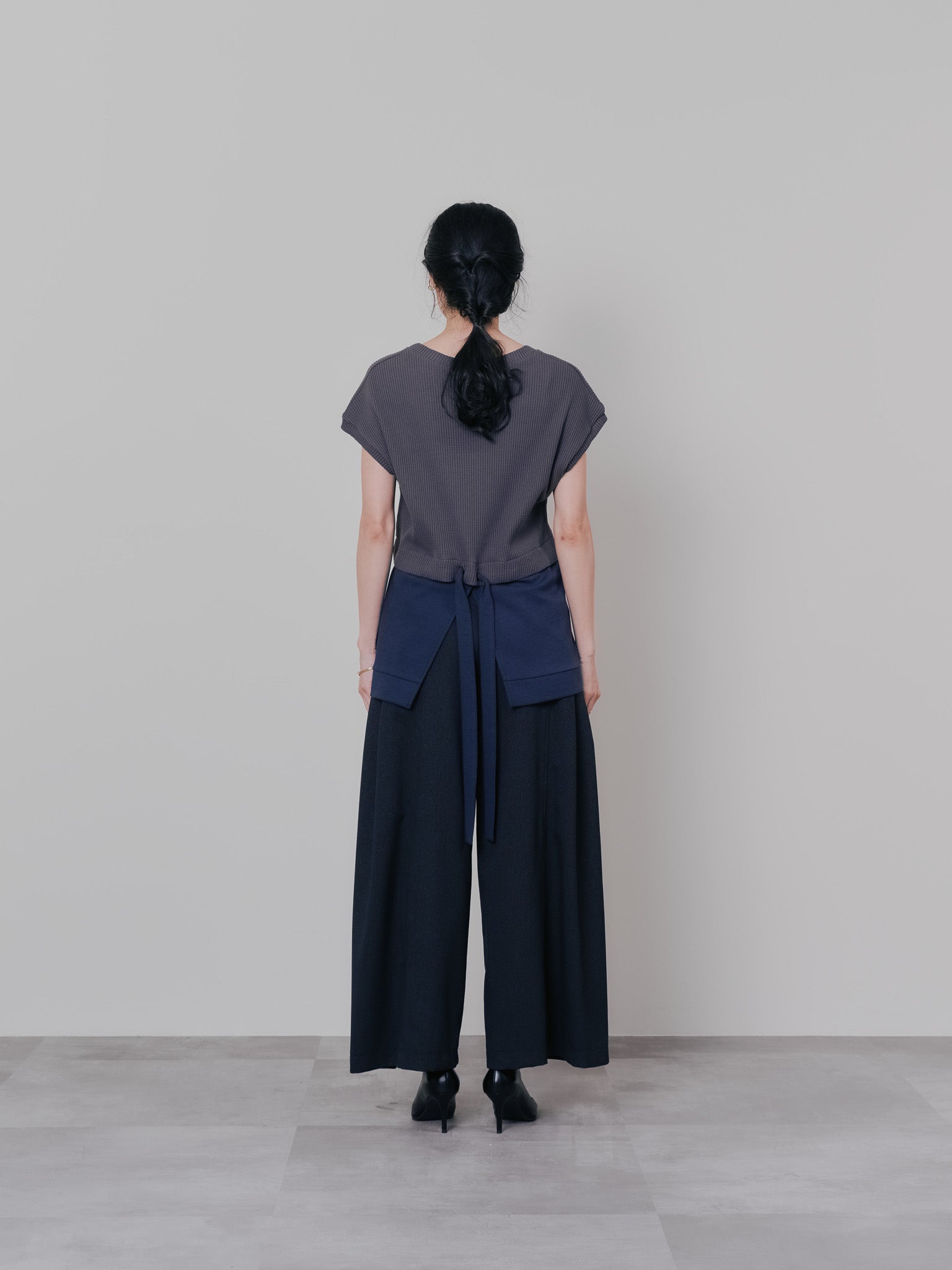 ヘム2WAYワッフルベスト [601355] charcoal