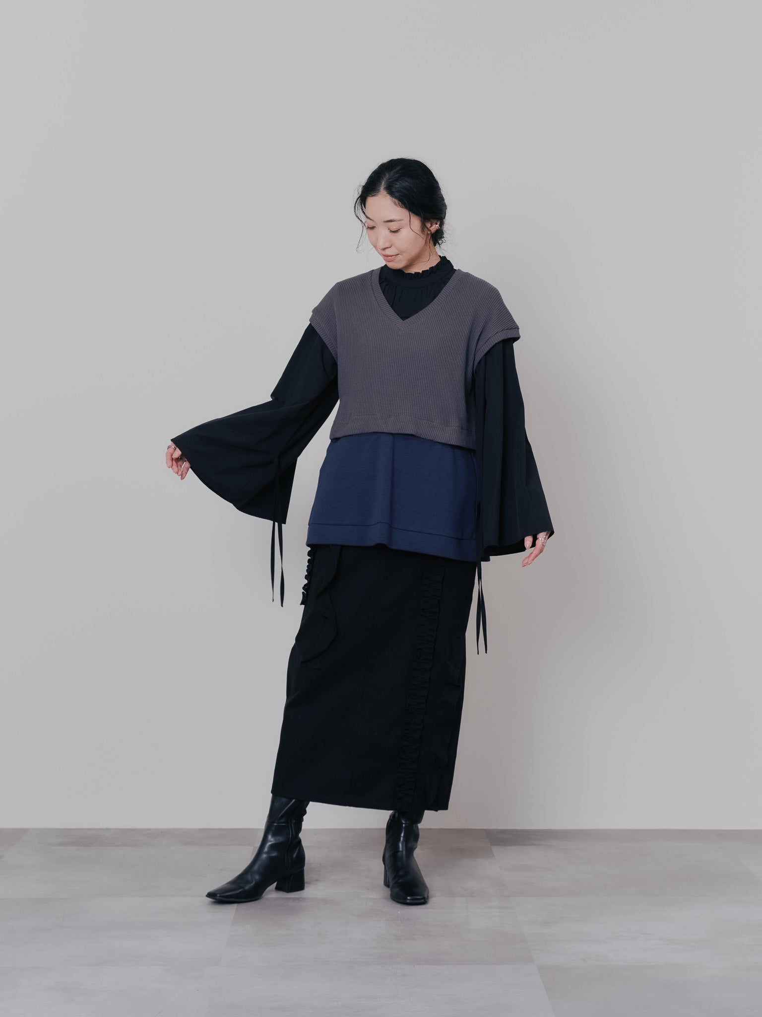 ミックスフリルカツラギタイトスカート [601358] black