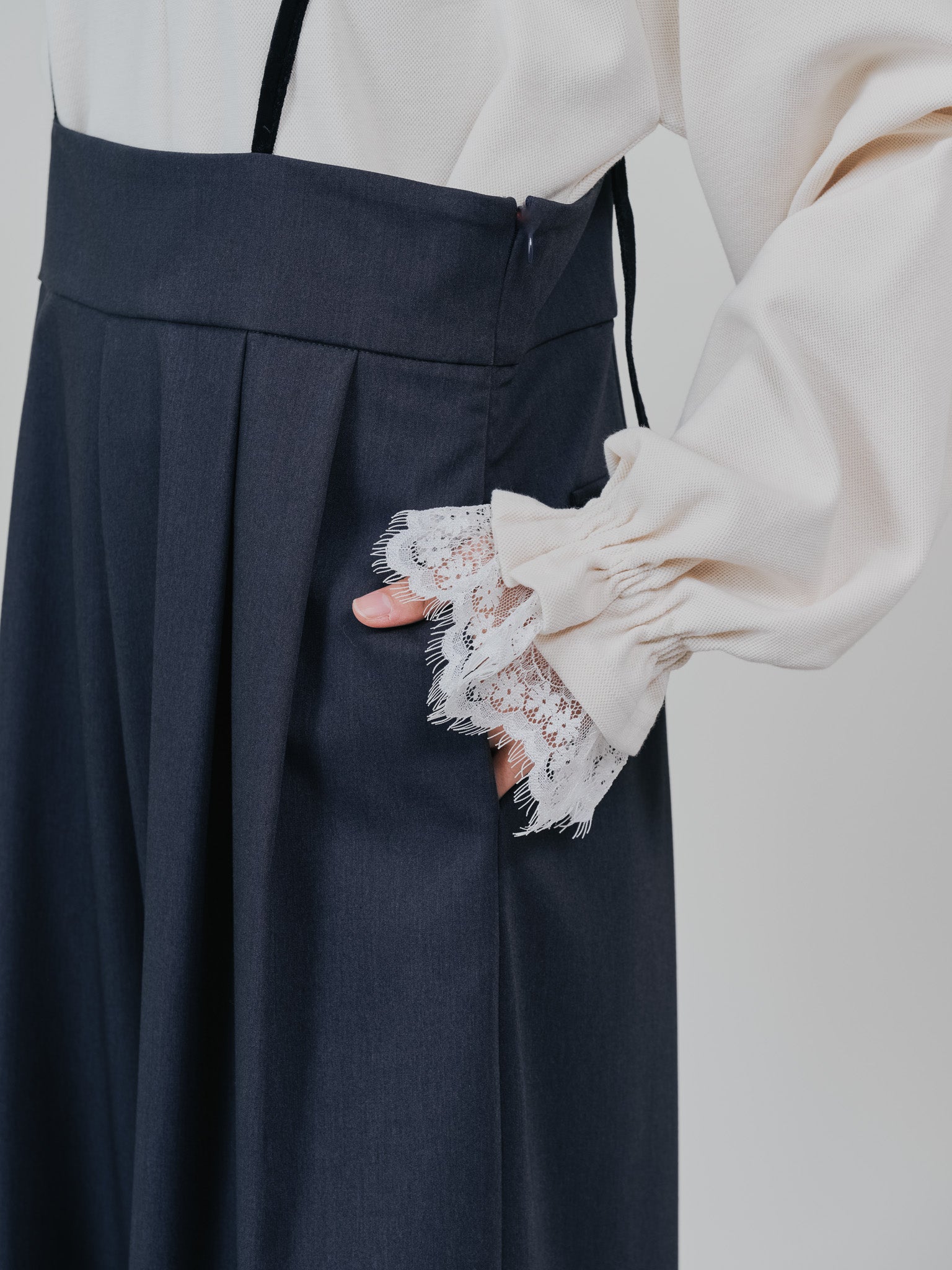 ベロアサスペンダー付パンツ [603332] charcoal
