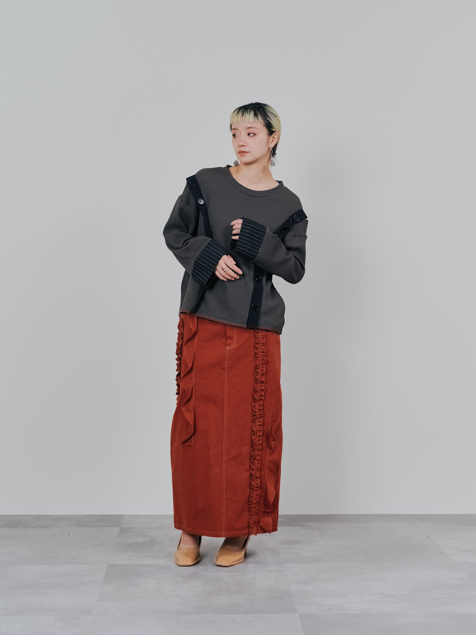 【SALE】ショルダーオープンワッフルニットライクトップス [601354] charcoal