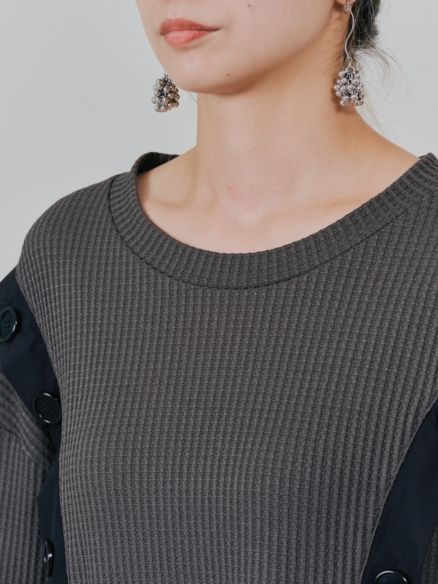 ショルダーオープンワッフルニットライクトップス [601354] charcoal
