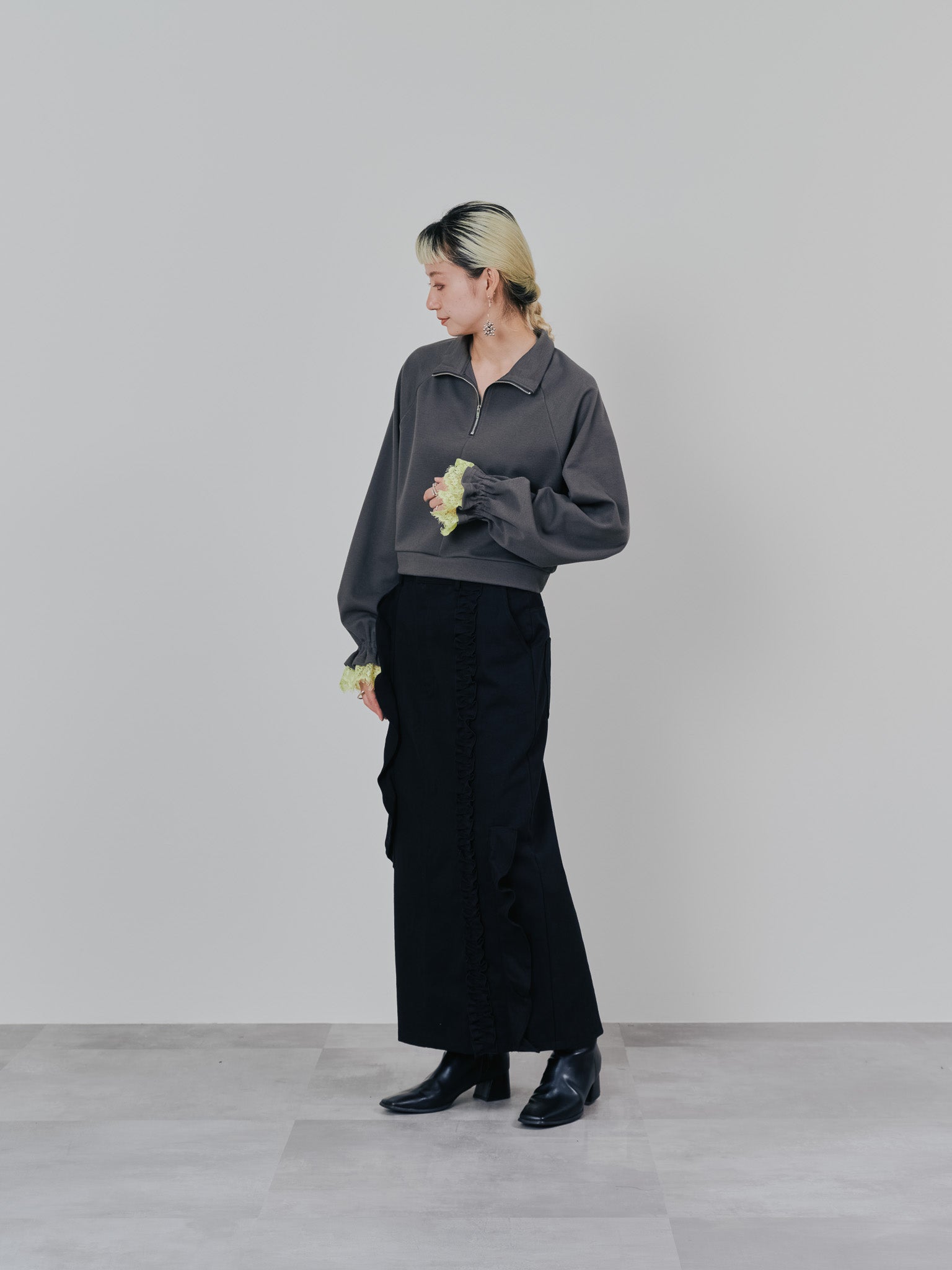 ミックスフリルカツラギタイトスカート [601358] black
