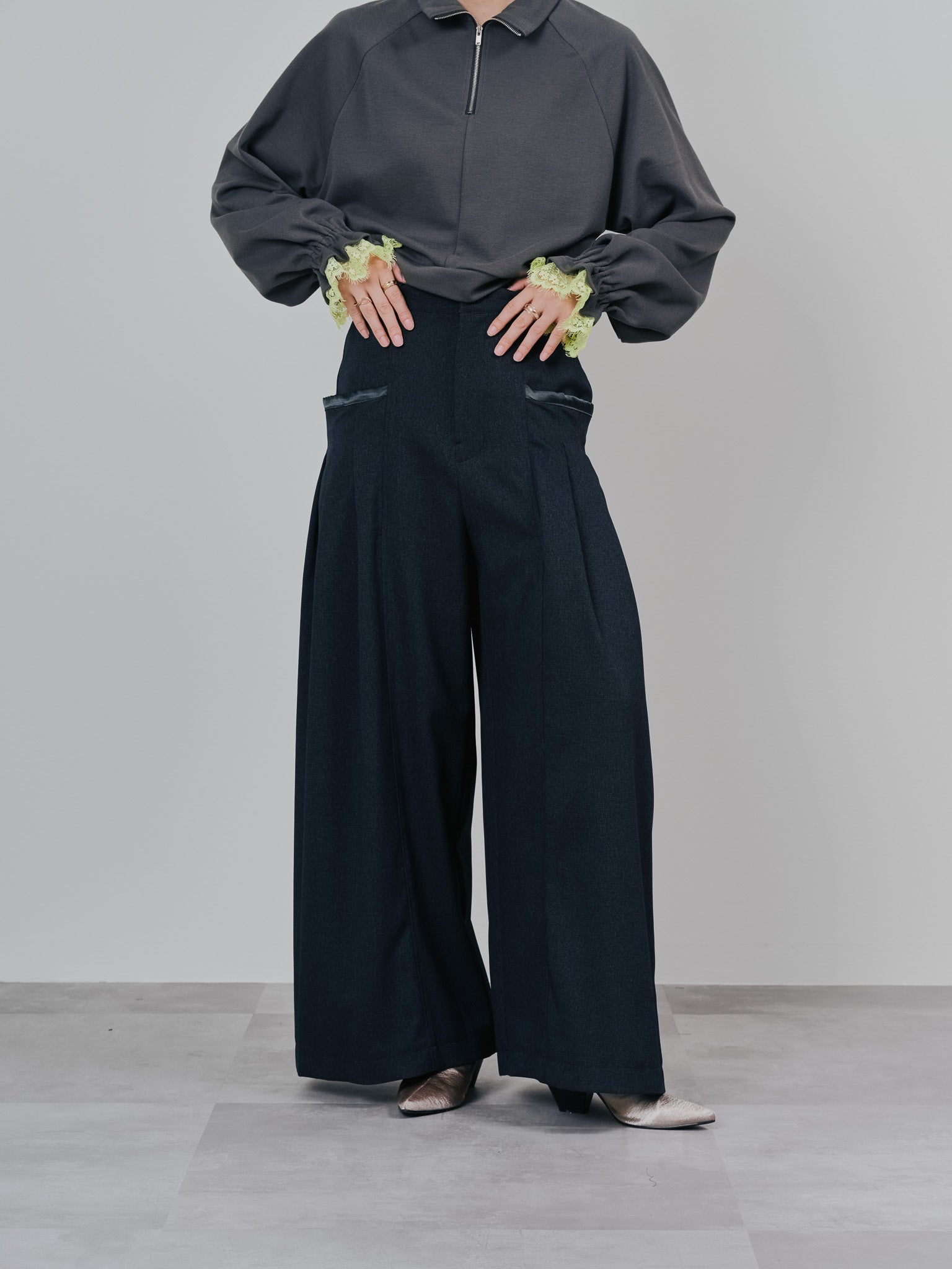 BLACK FRIDAY SALE- 12/1まで!!】チェックボリュームタックパンツ