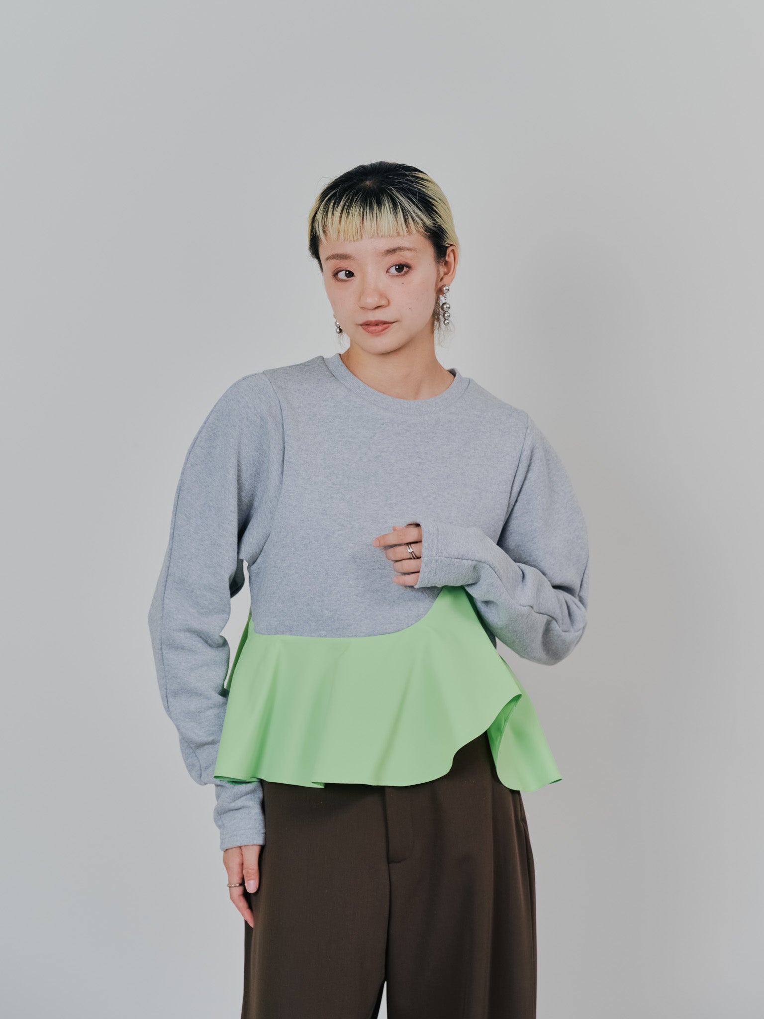 ウェーブ切替ペプラムトップス [601403] grey