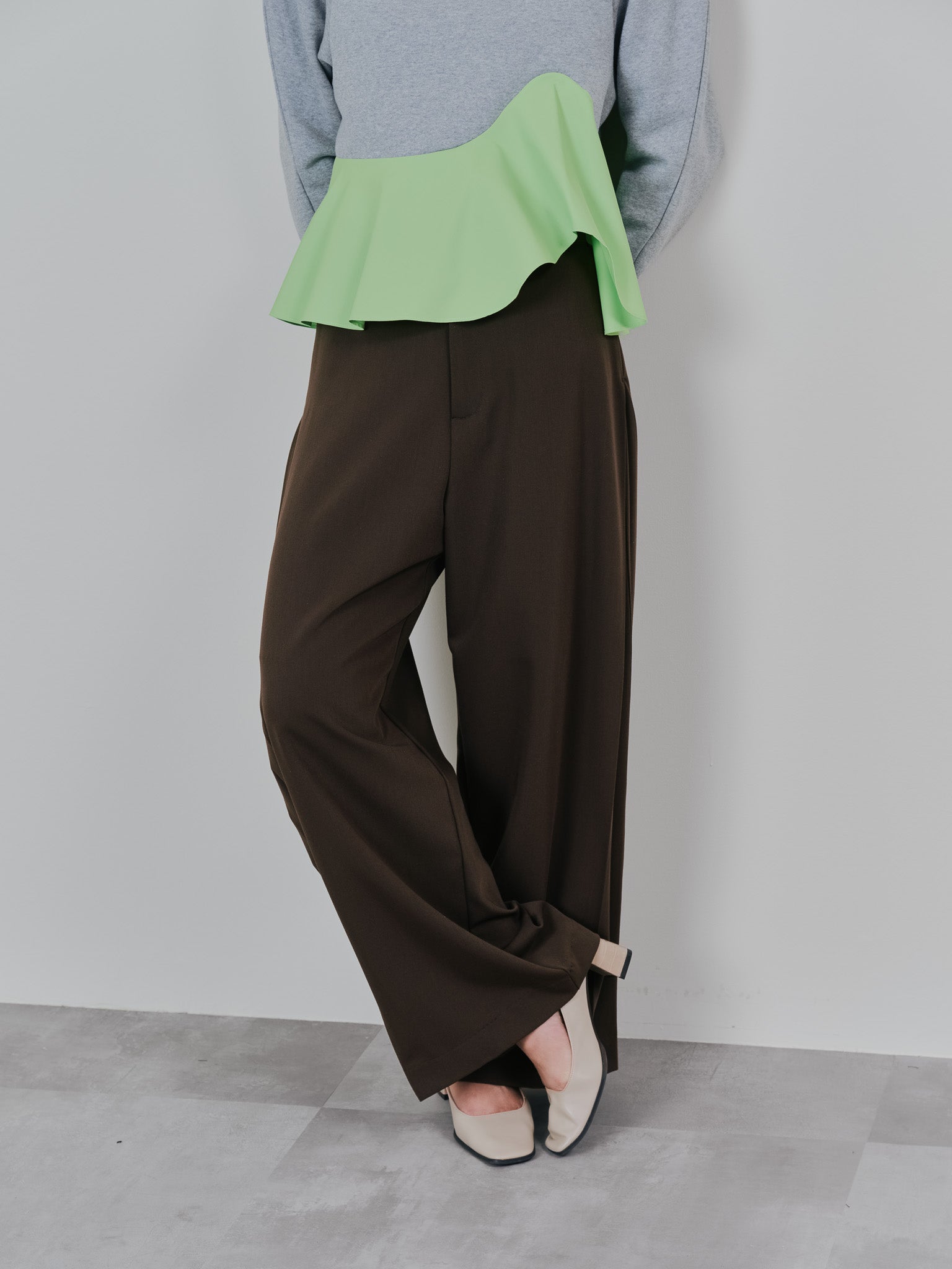 サイドプリーツ配色ステッチパンツ [601375] brown