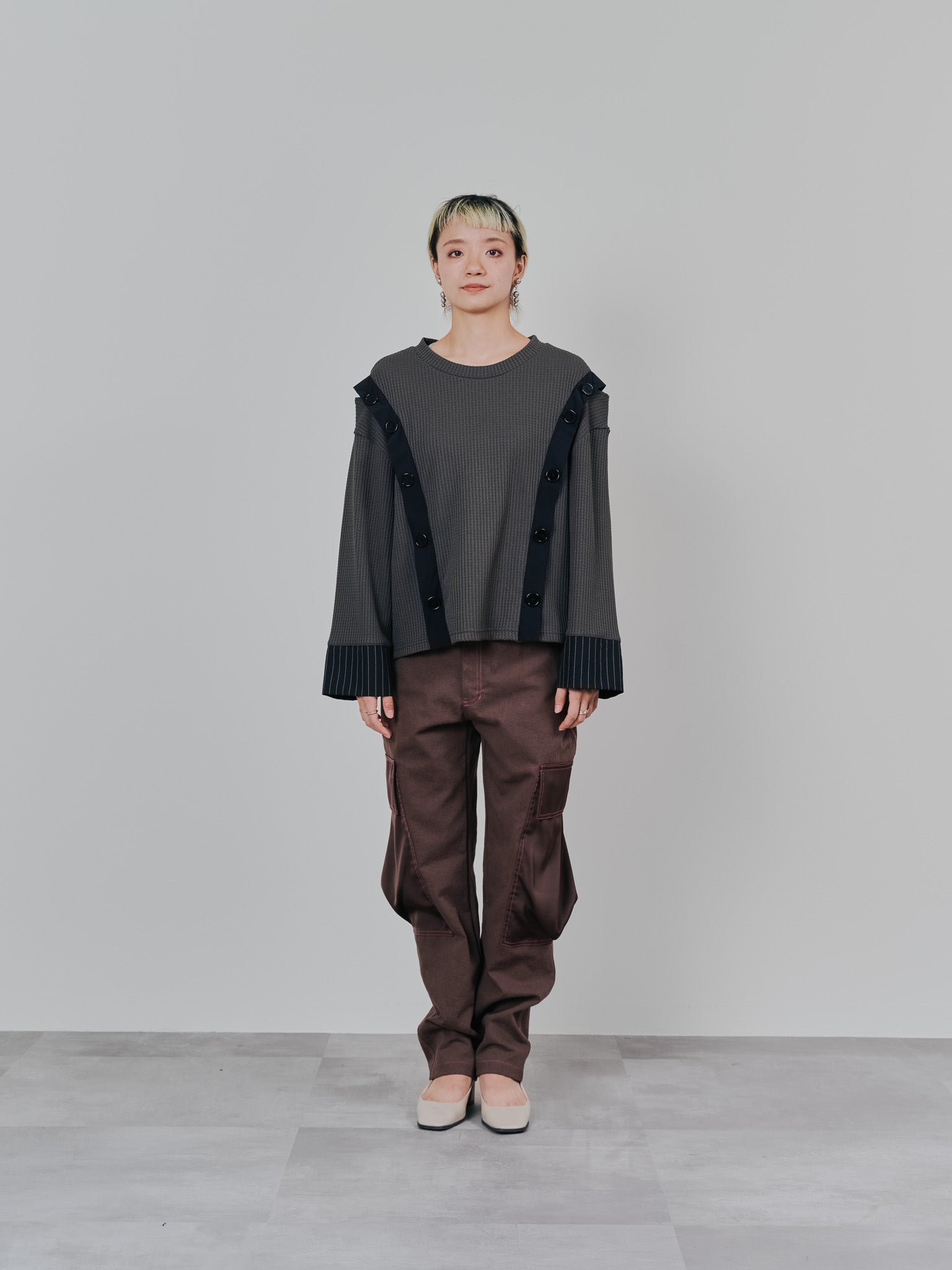 ショルダーオープンワッフルニットライクトップス [601354] charcoal