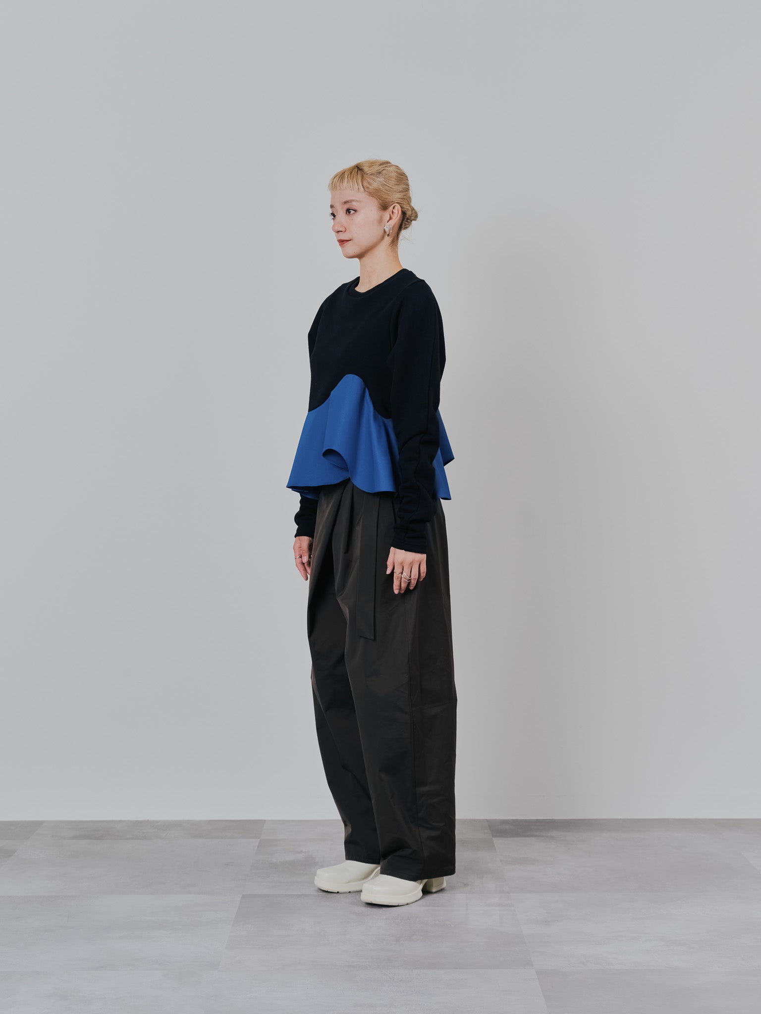 ウェーブ切替ペプラムトップス [601403] black