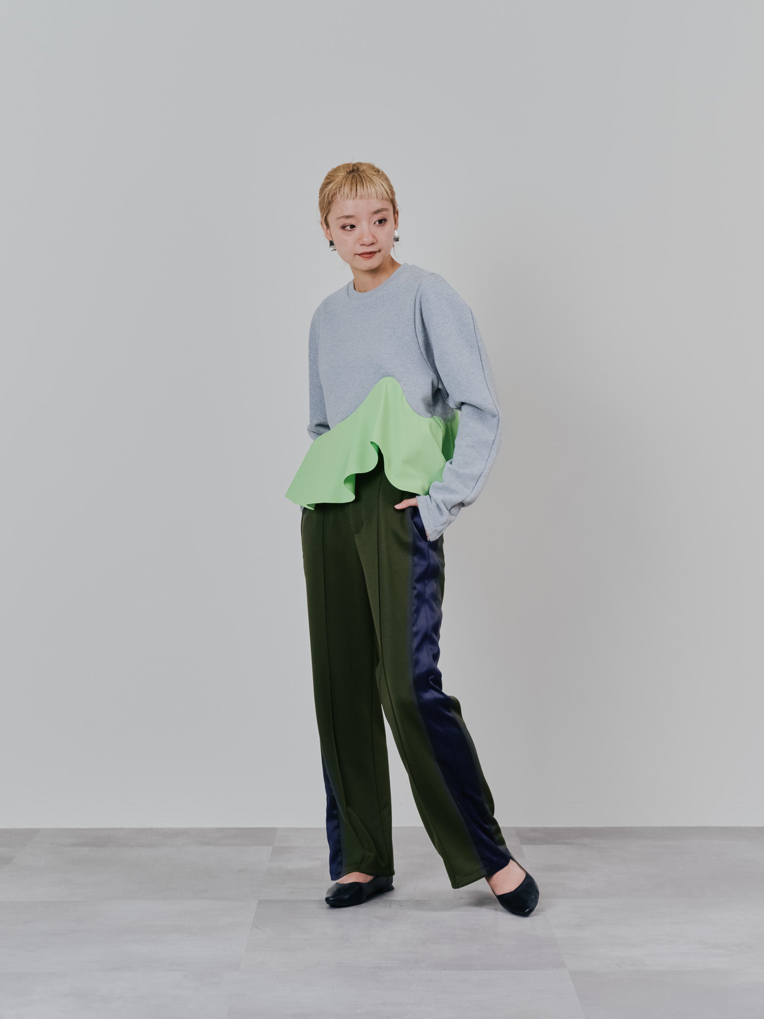 配色サイドライントラックパンツ [603340] khaki