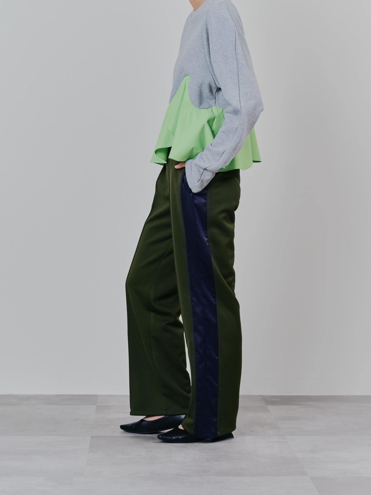 配色サイドライントラックパンツ [603340] khaki