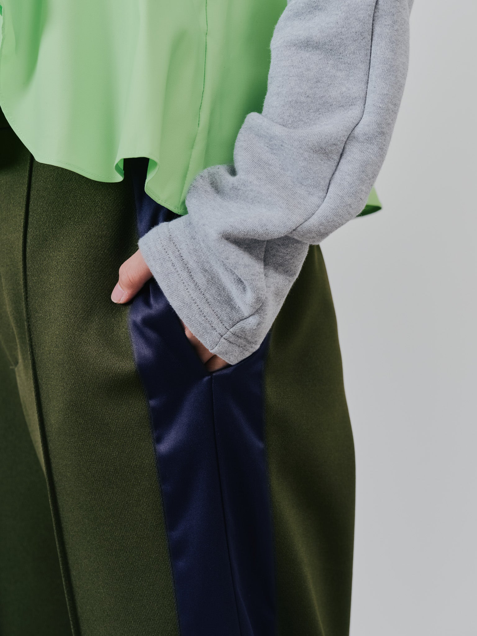 配色サイドライントラックパンツ [603340] khaki