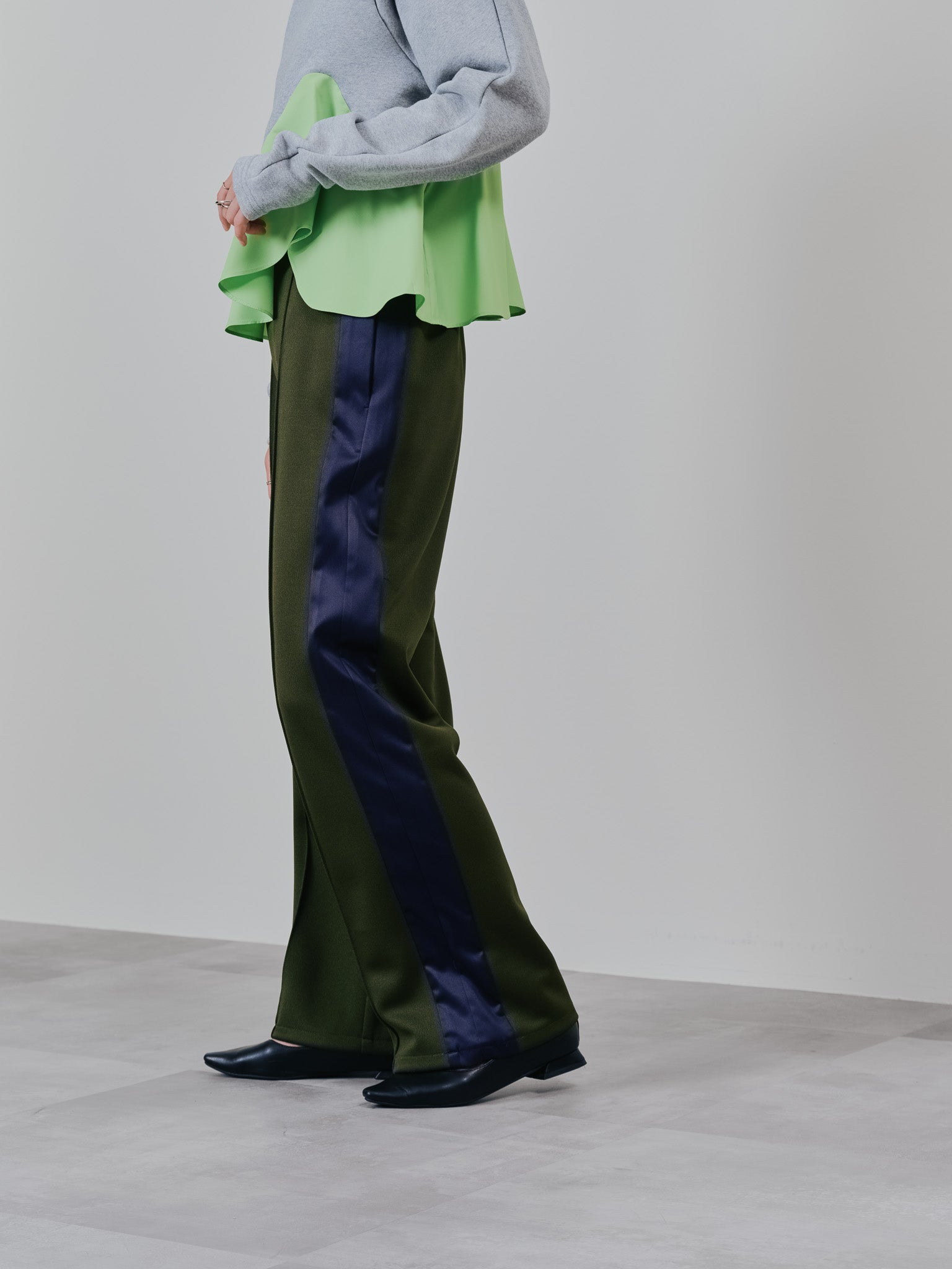 配色サイドライントラックパンツ [603340] khaki