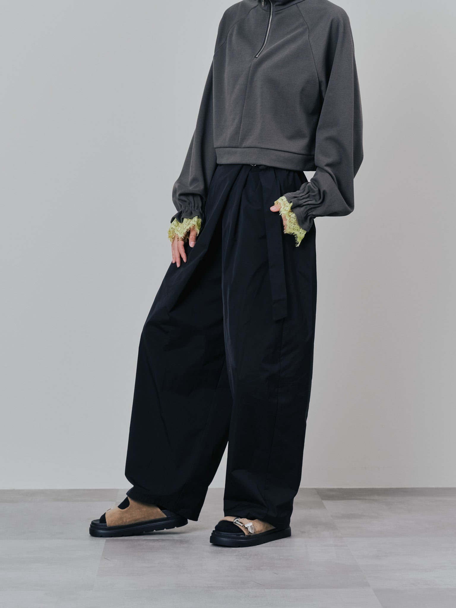 ラップライクサイドカーブパンツ [608318] black
