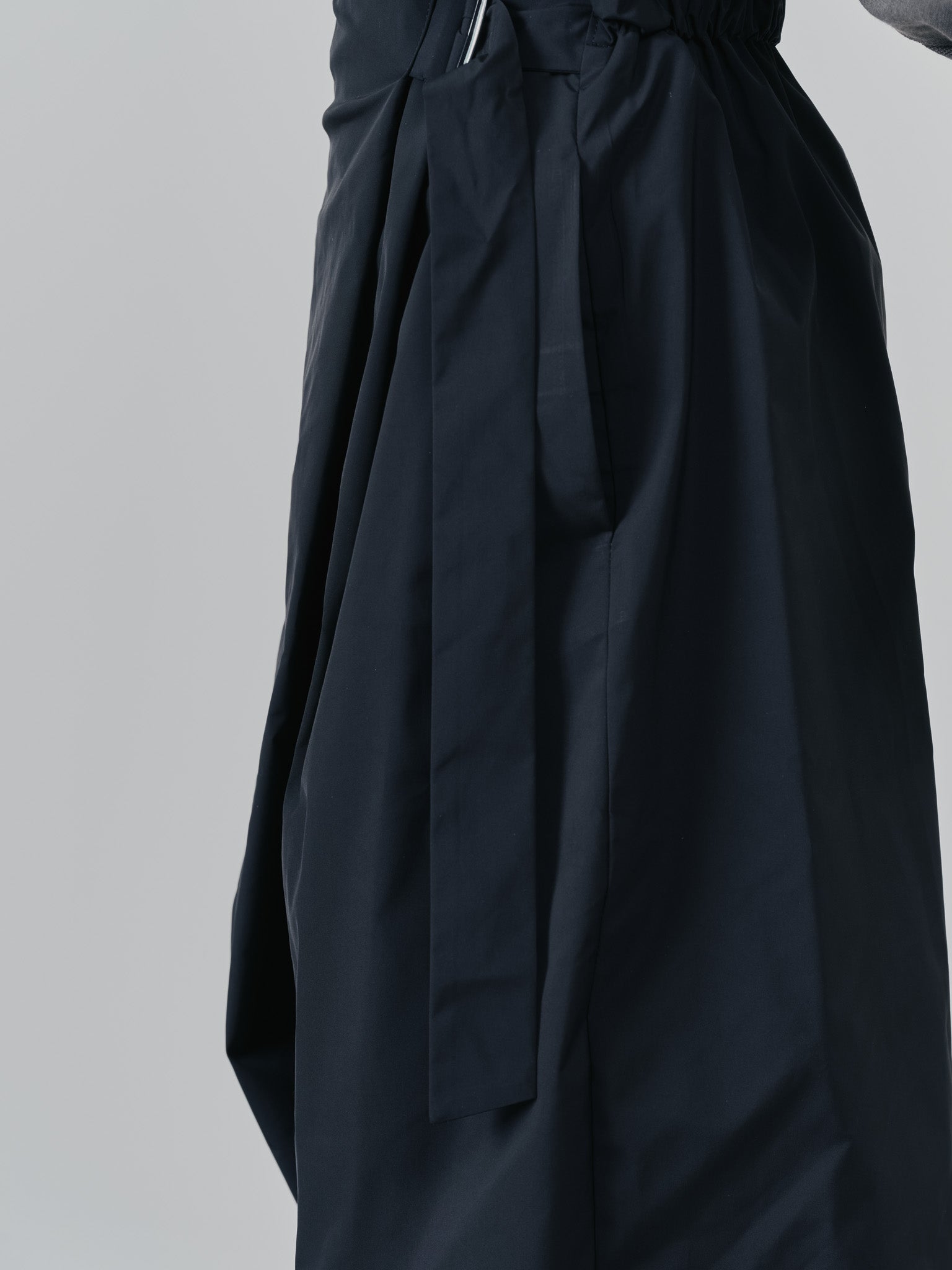 ラップライクサイドカーブパンツ [608318] black