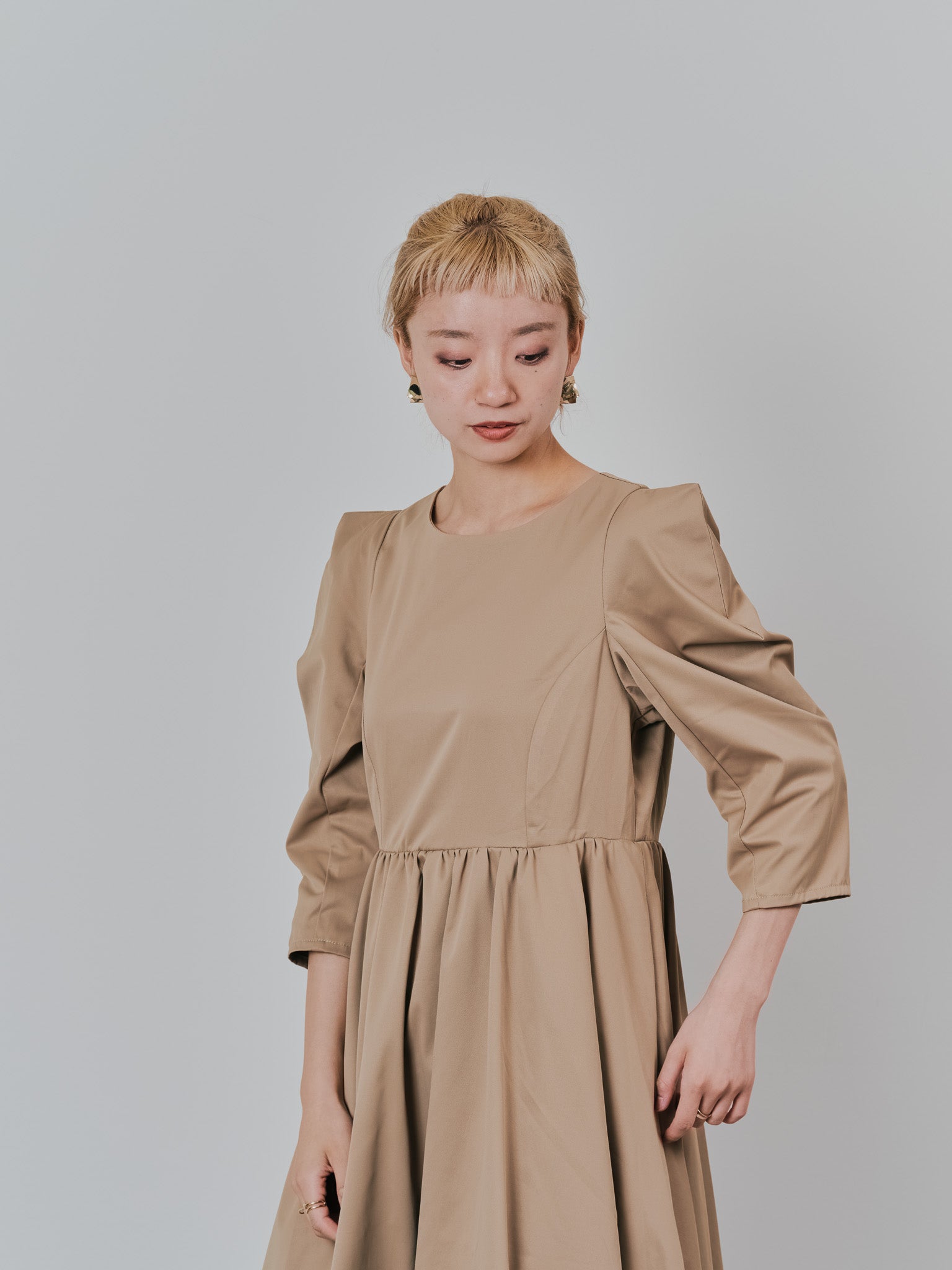 ショルダータックボリュームワンピース [601455] camel