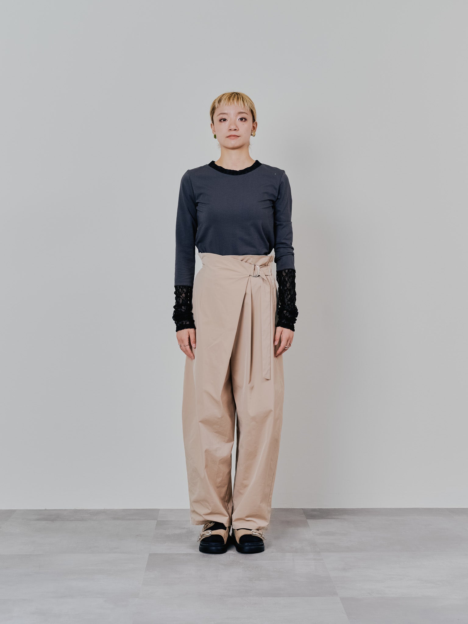ラップライクサイドカーブパンツ [608318] light beige