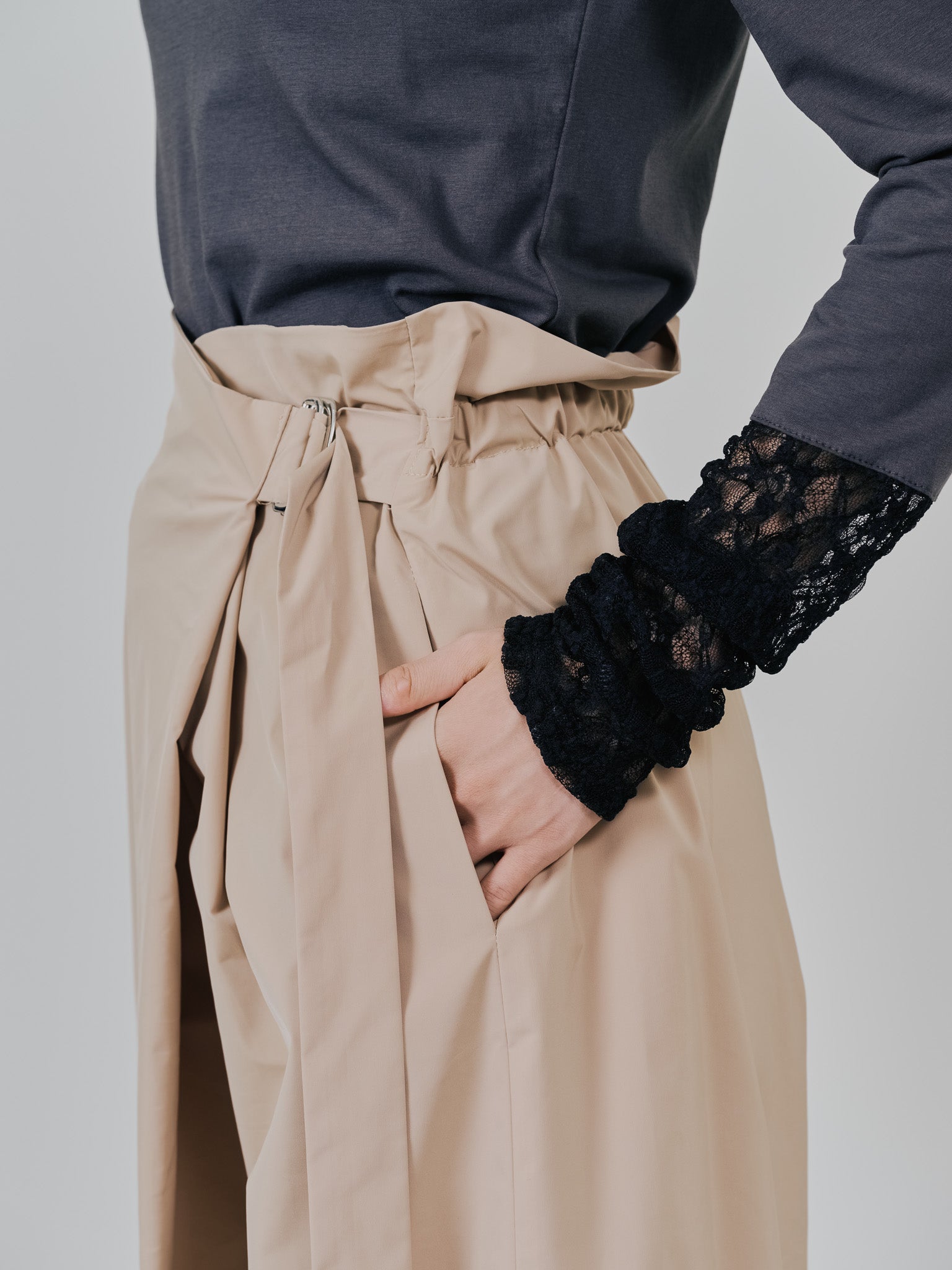 ラップライクサイドカーブパンツ [608318] light beige