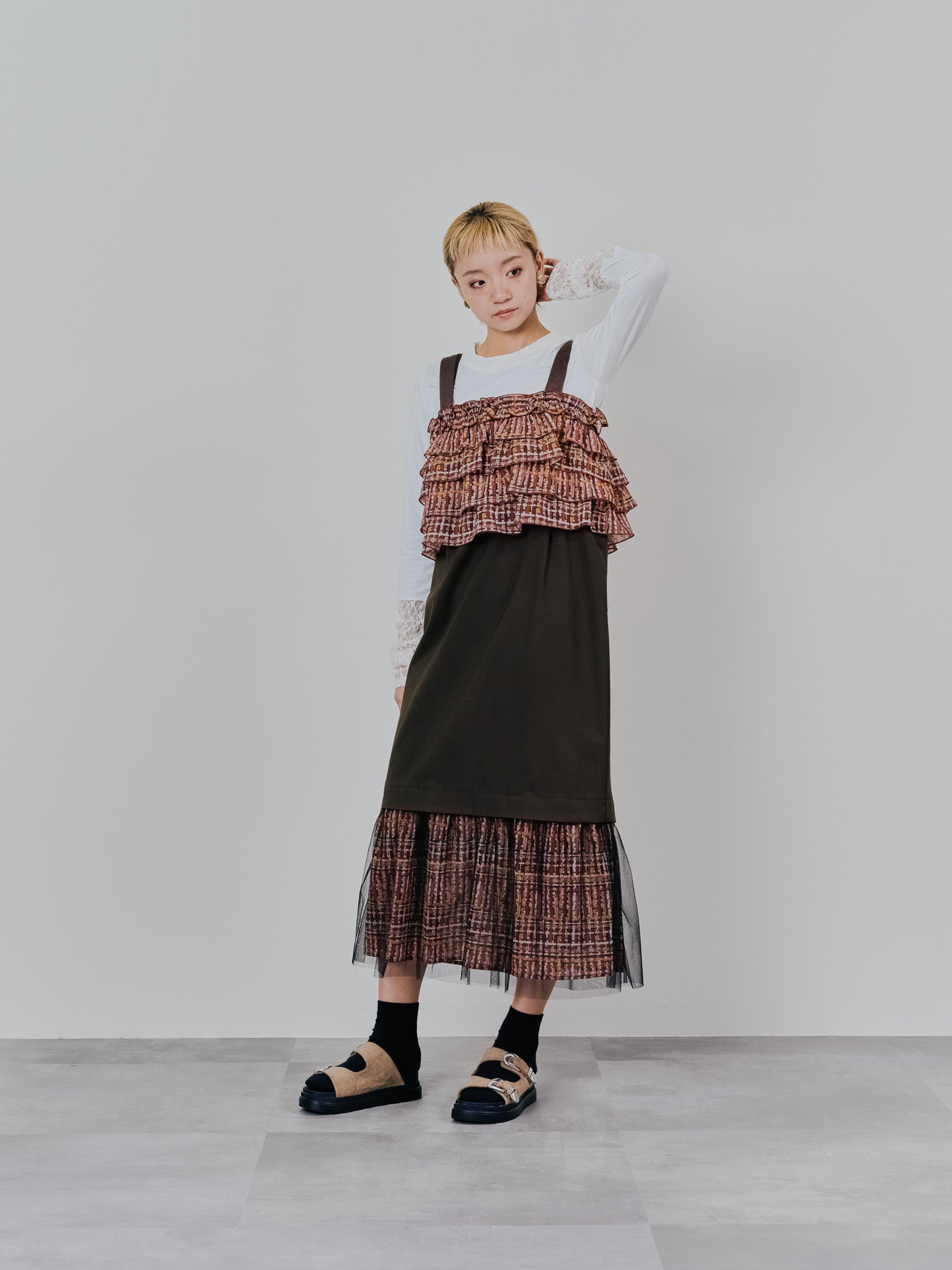 【TIME SALE 11/4まで!!】チェックプリントフリルティアードビスチェ [603335] brown