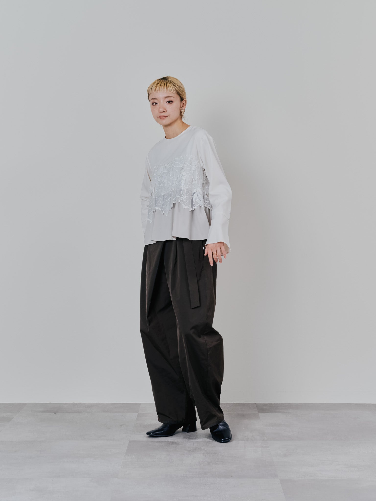リーフレースティアードトップス [608315] white