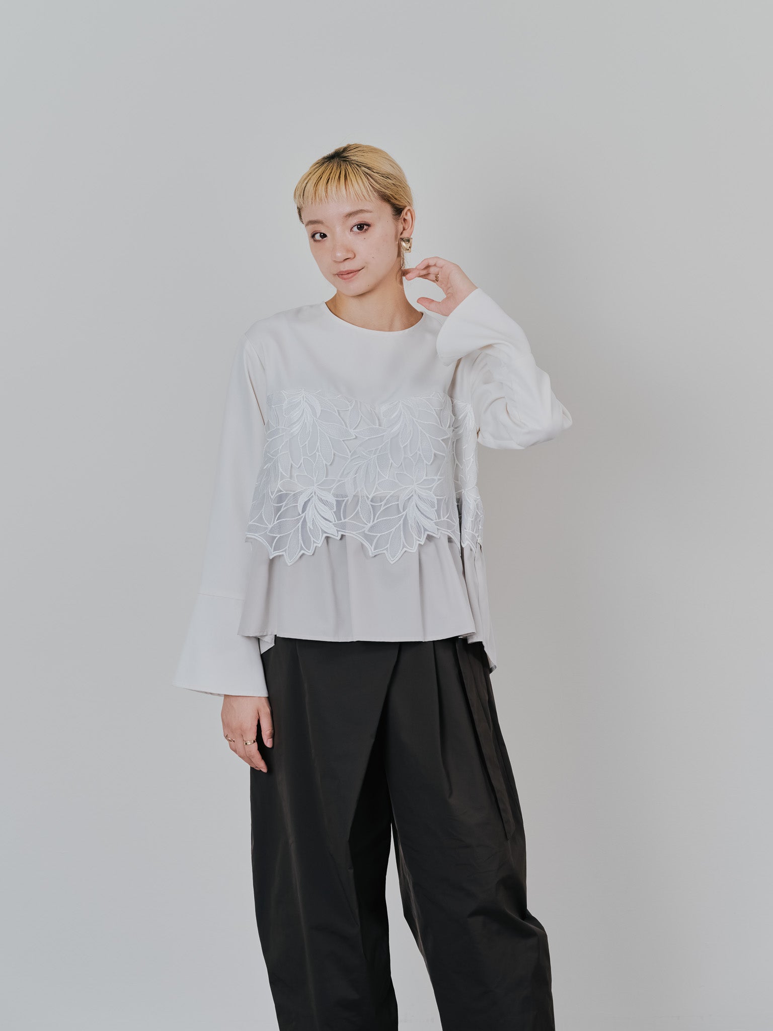 リーフレースティアードトップス [608315] white