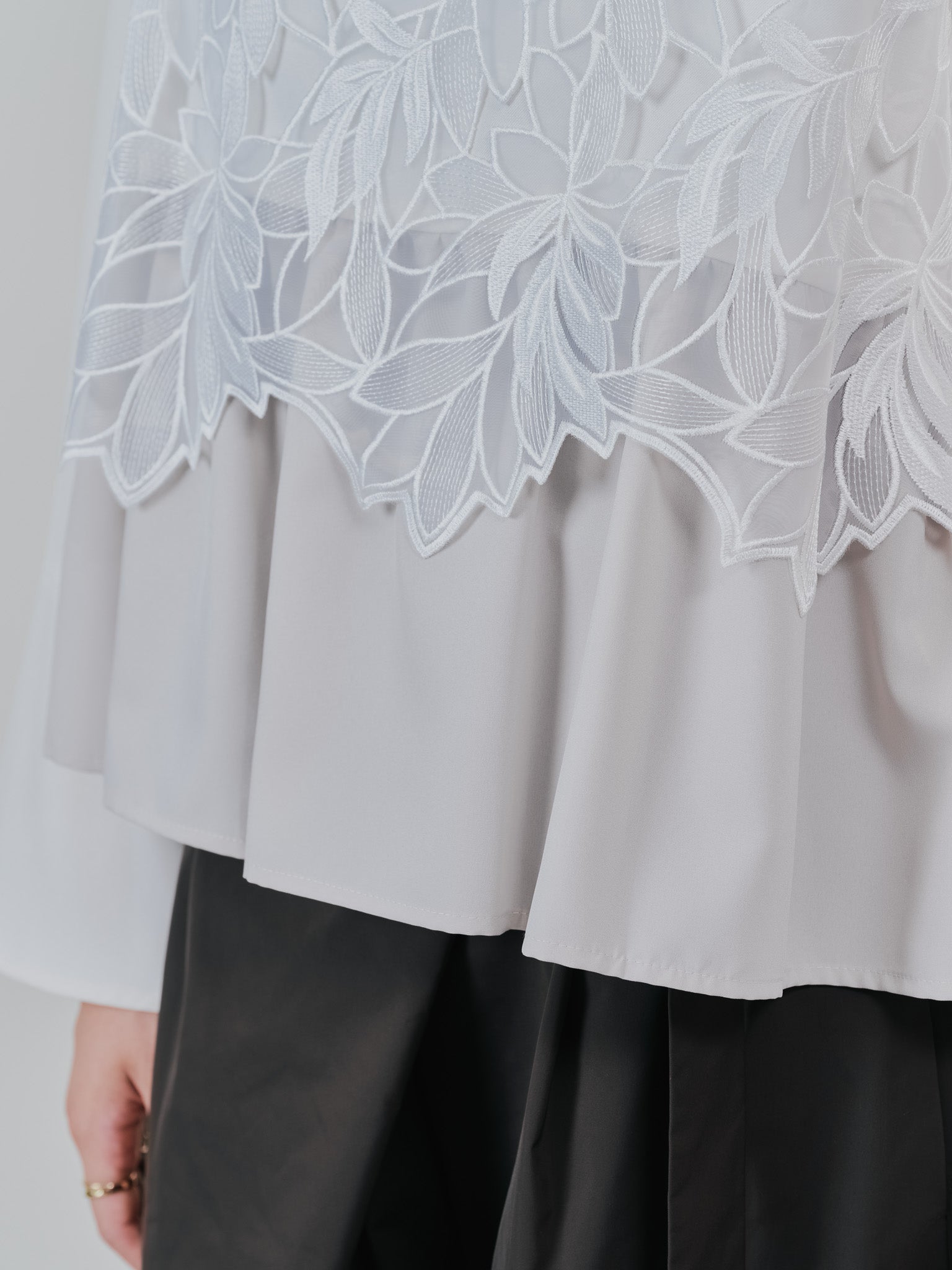リーフレースティアードトップス [608315] white