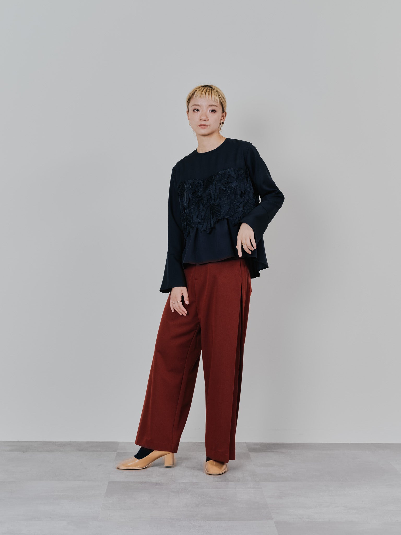 リーフレースティアードトップス [608315] black