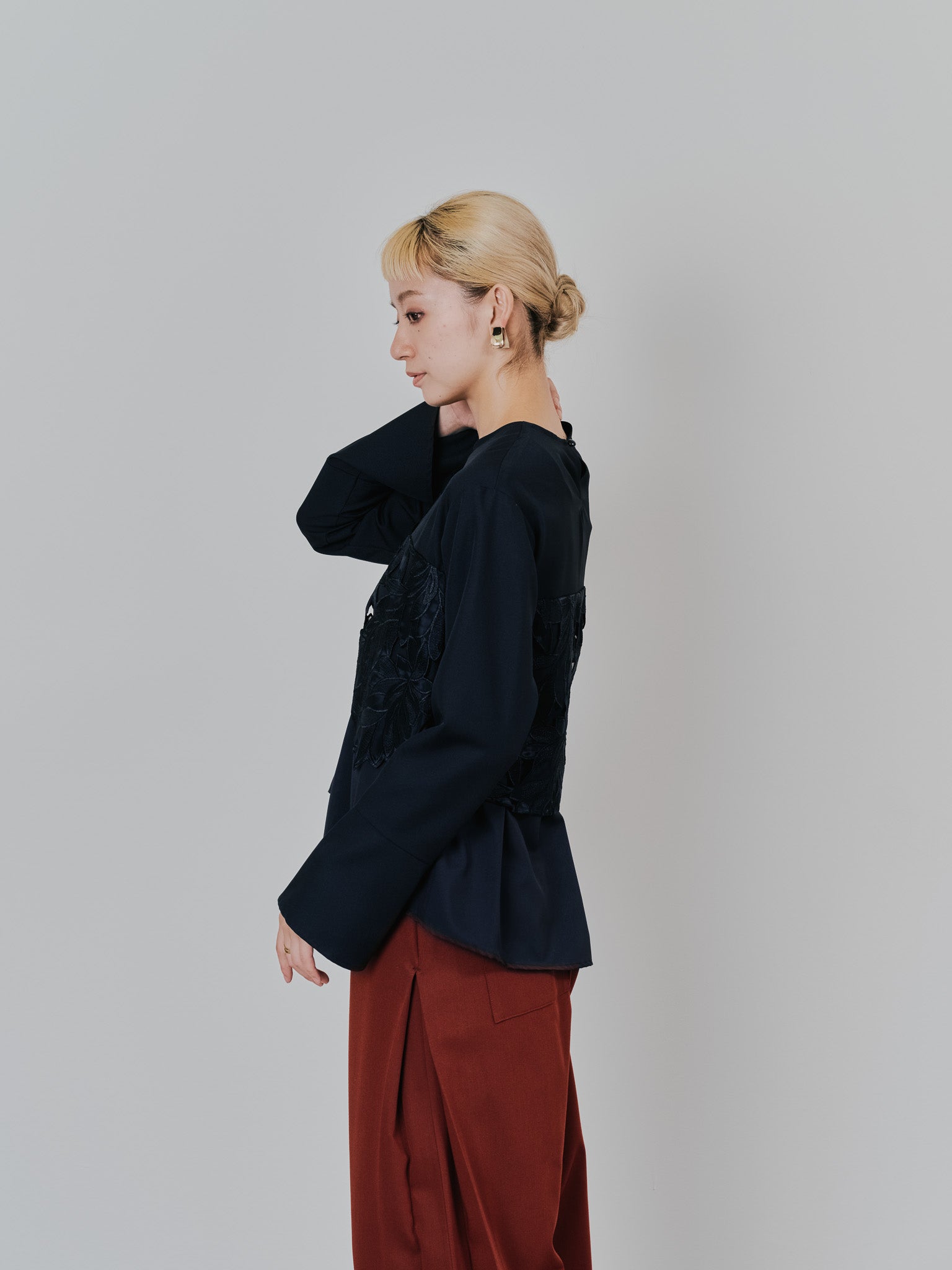 リーフレースティアードトップス [608315] black