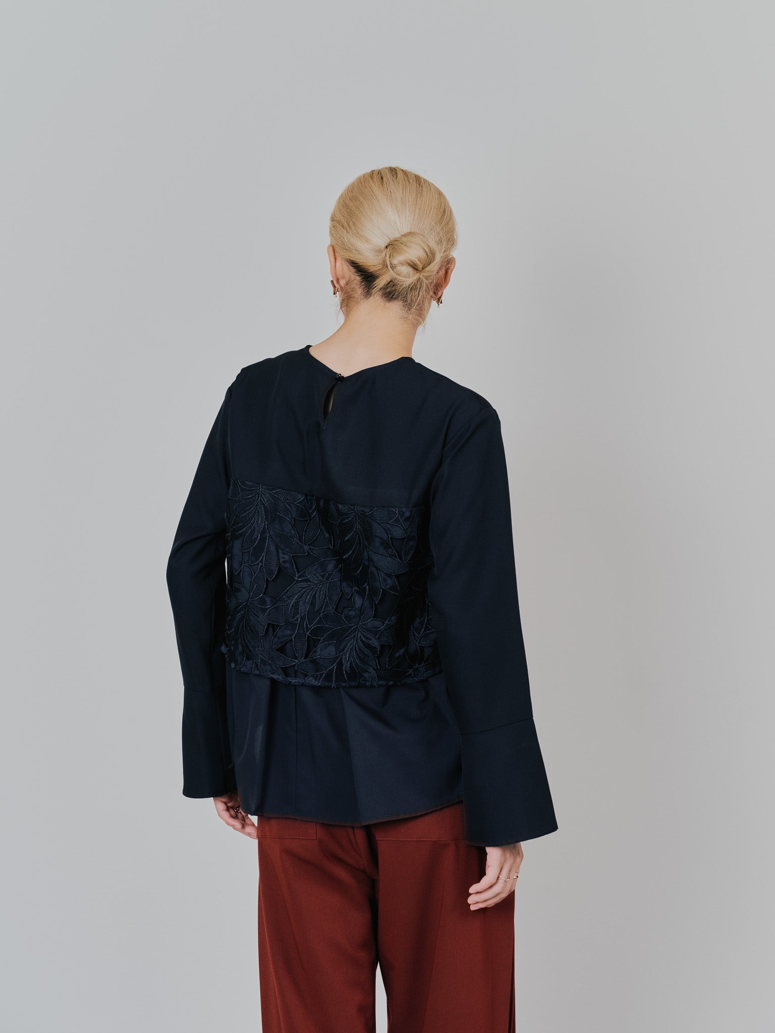 リーフレースティアードトップス [608315] black