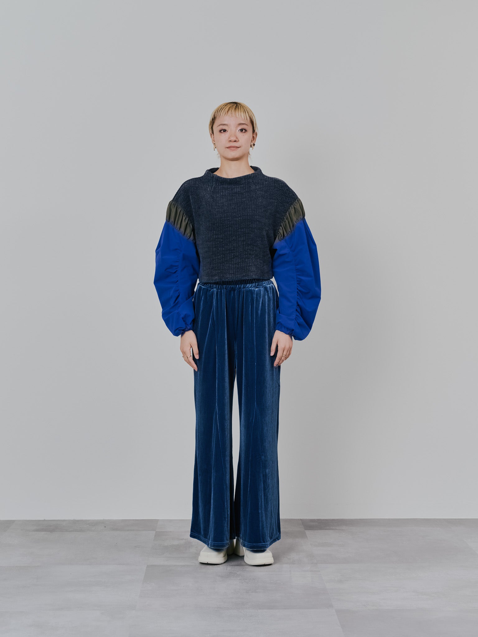 ベロアフレアパンツ [601414] blue