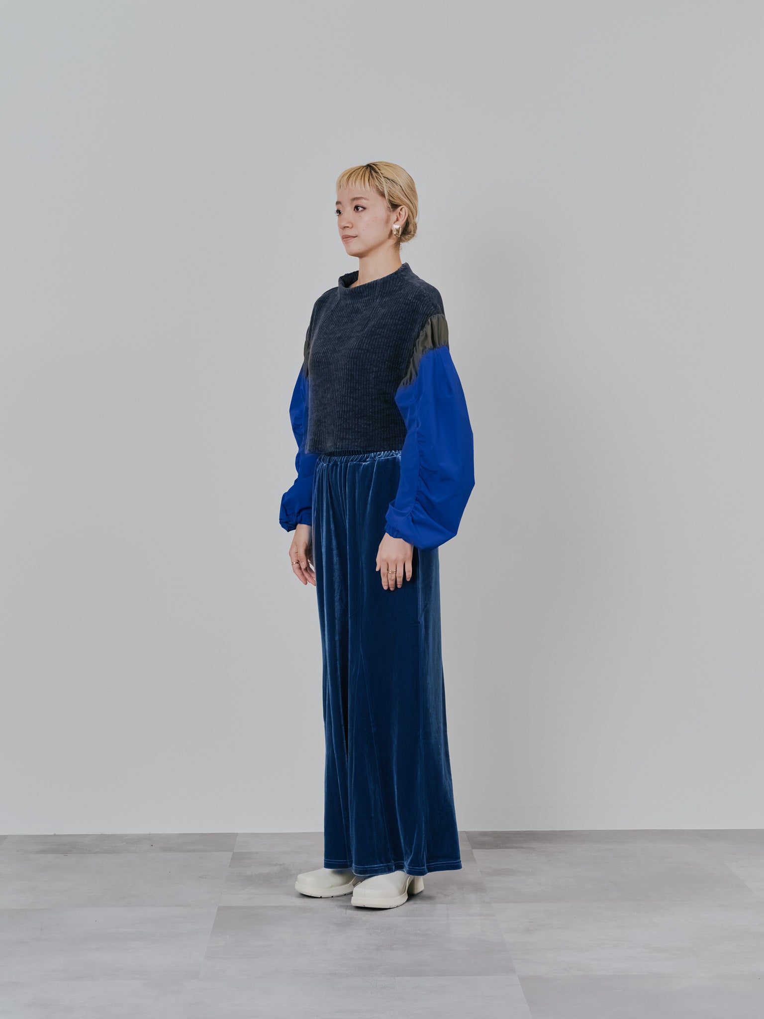 ベロアフレアパンツ [601414] blue